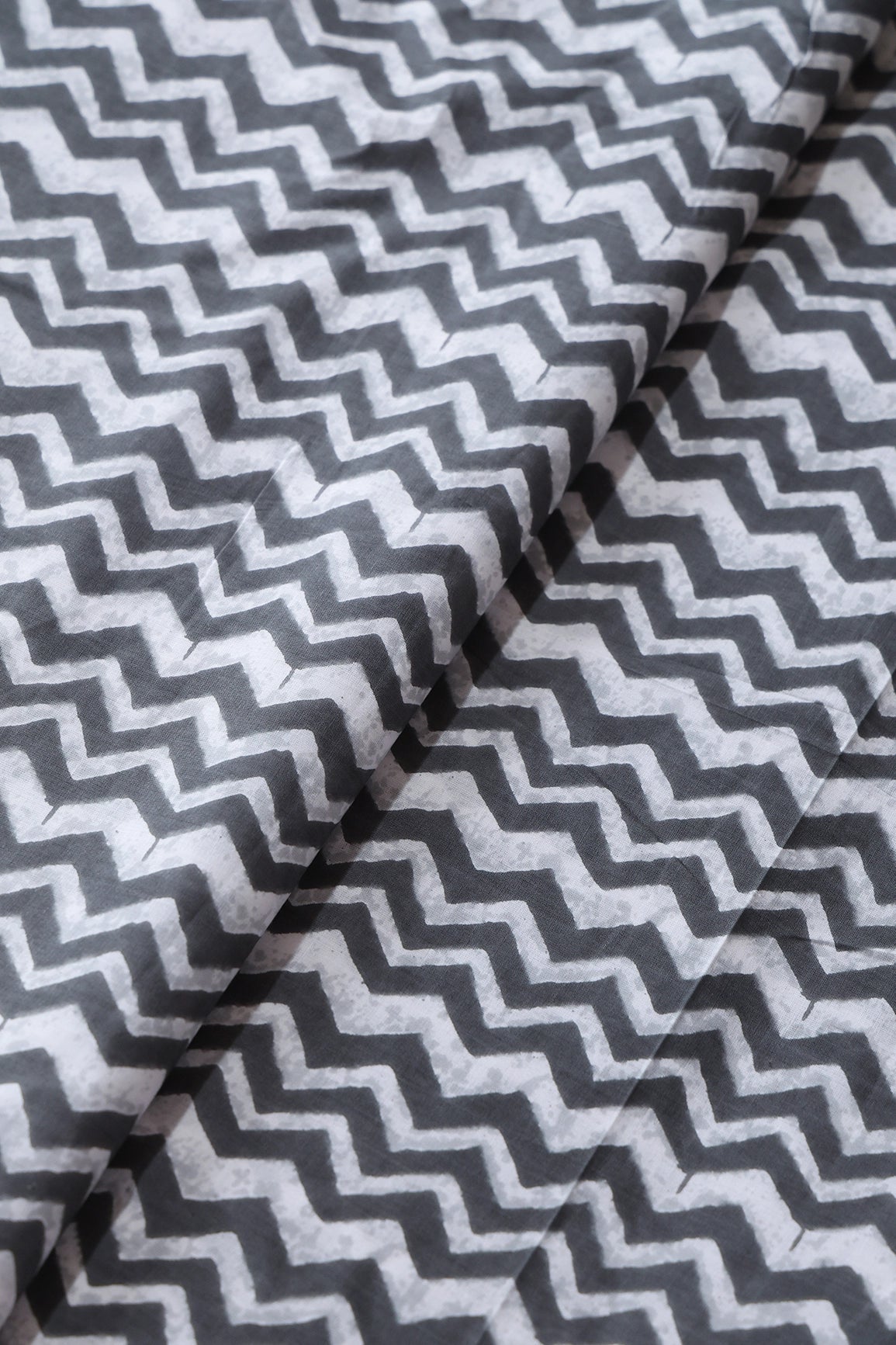 Grey And White Chevron Print On Pure Cotton Fabric - doeraa
