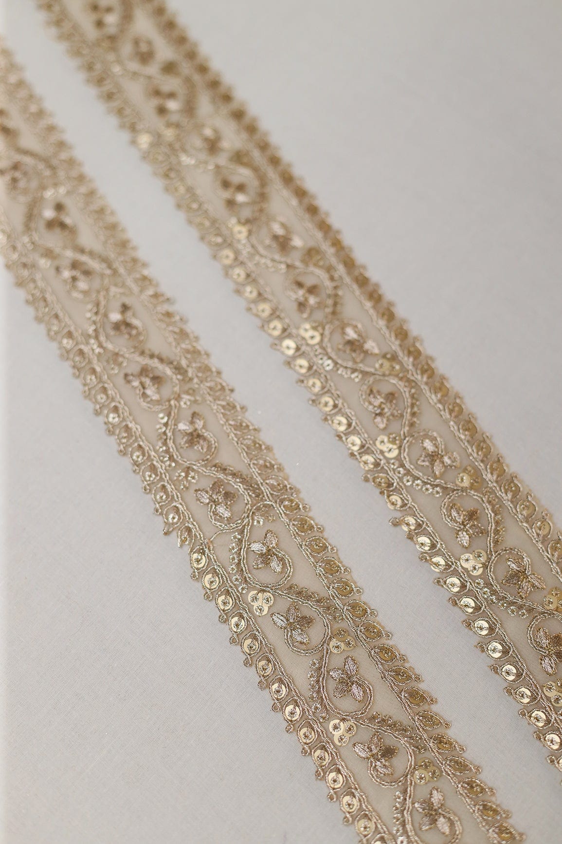 doeraa Laces Gold Zari With Sequins Embroidered Lace (9 Meters)