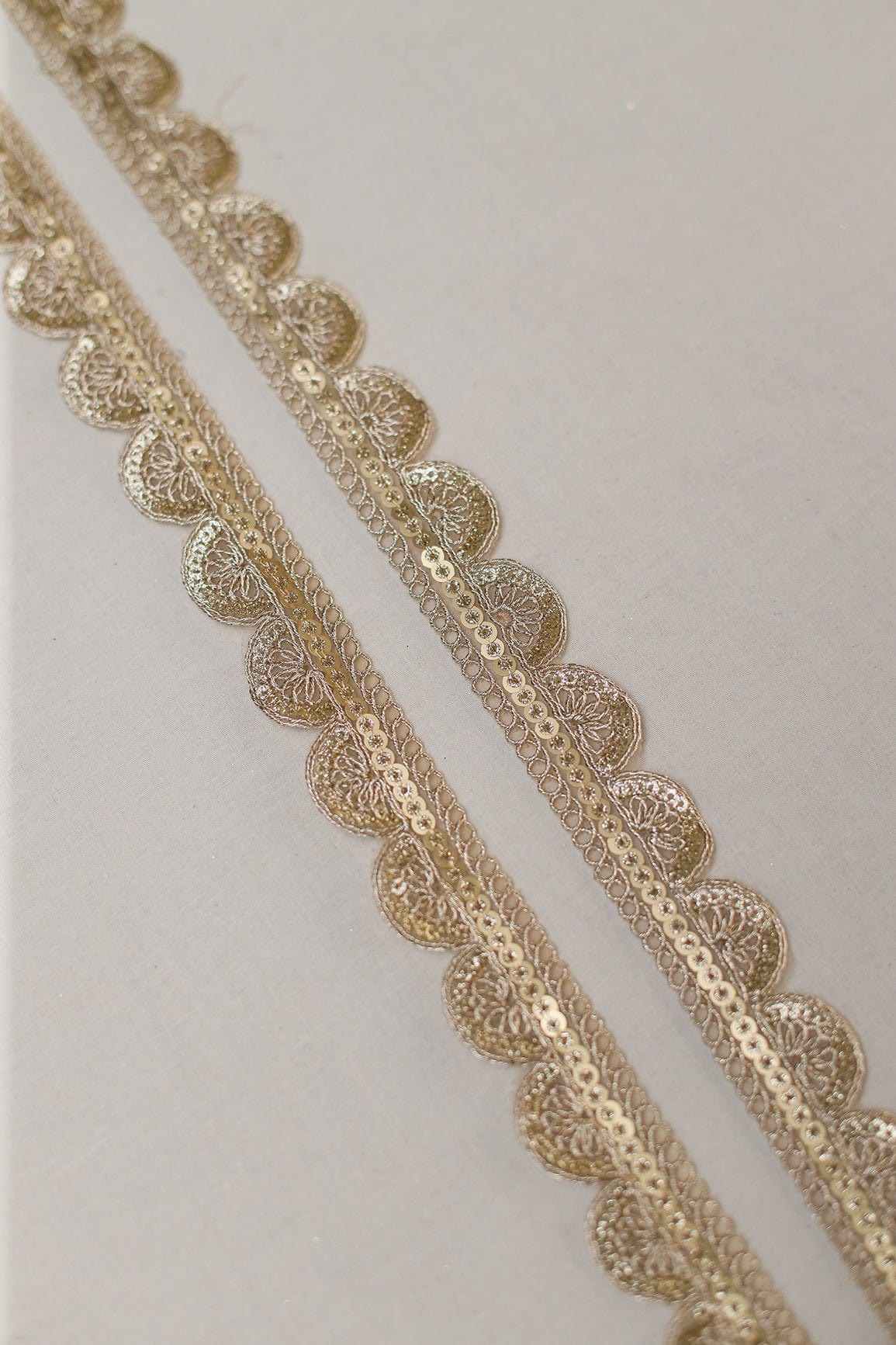 doeraa Laces Gold Zari With Sequins Embroidered Scallop Lace (9 Meters)