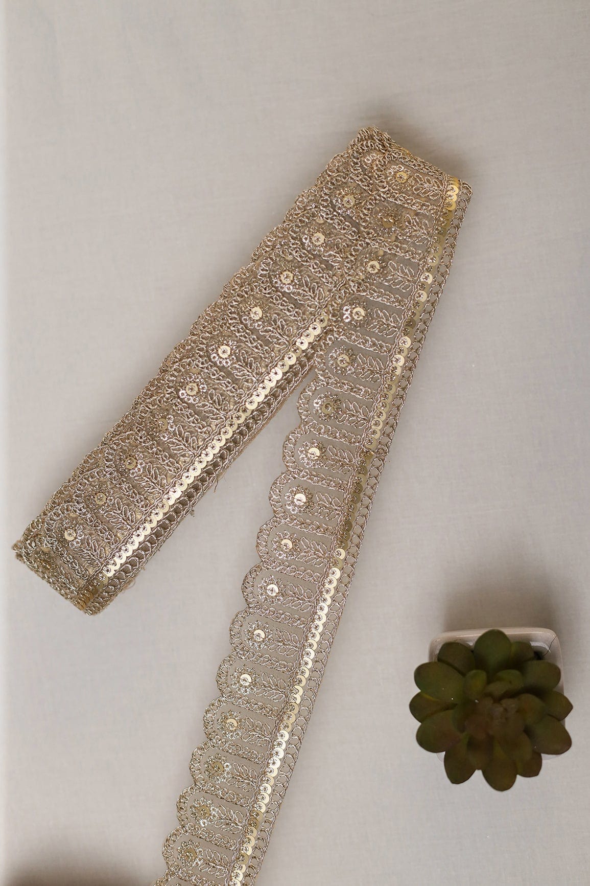 doeraa Laces Gold Zari With Sequins Floral Embroidered Scallop Lace (9 Meters)