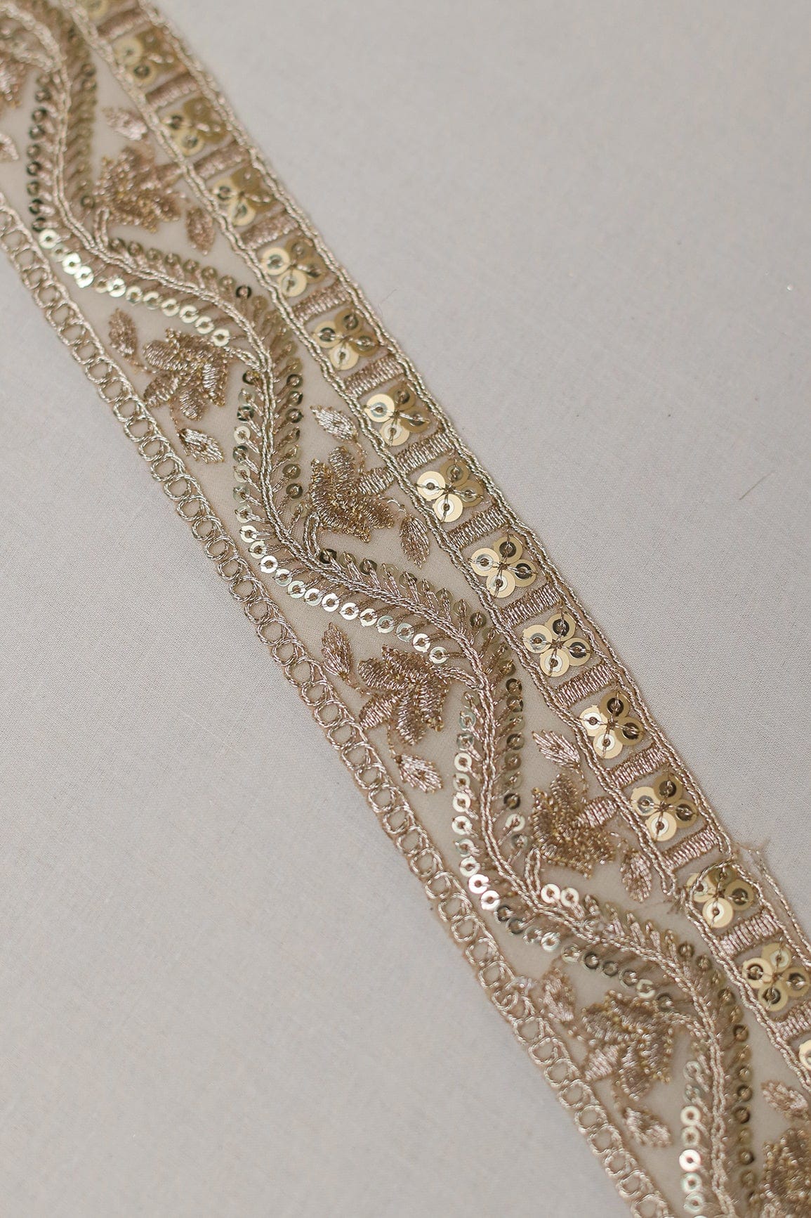 doeraa Laces Gold Zari With Sequins Wavy Embroidered Lace (9 Meters)