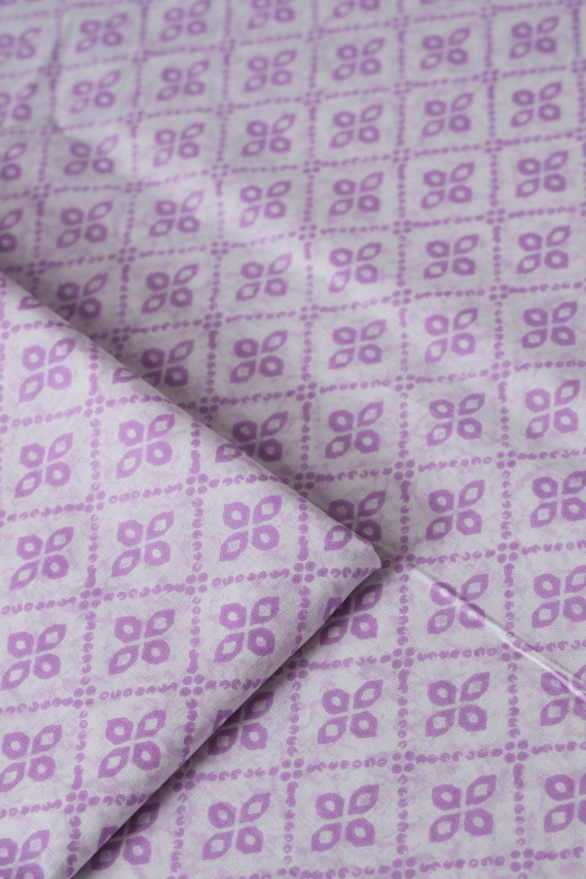 Lavender Geometric Print On White Pure Cotton Fabric - doeraa