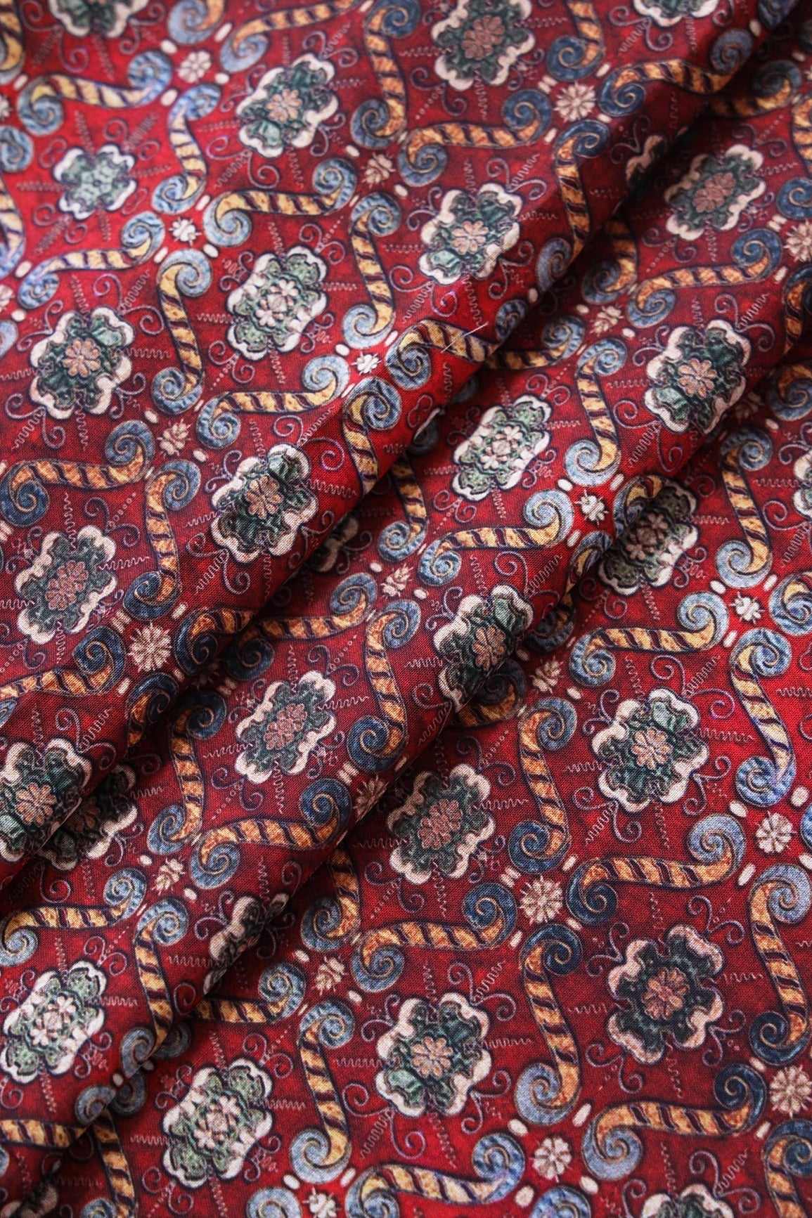 Maroon Trellis Pattern Digital Print On Heavy Multi Polyester Fabric - doeraa