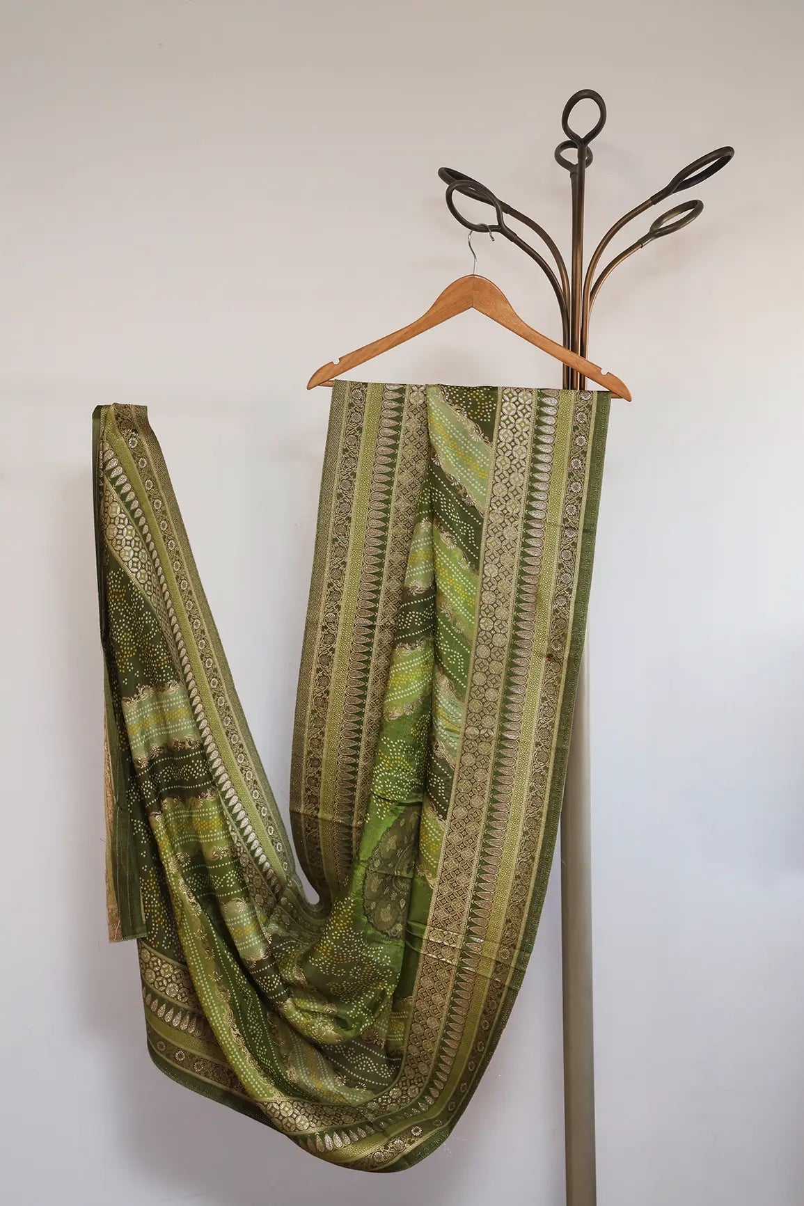 Mehendi Green Pure Viscose Dola Silk Jacquard Print Dupatta - doeraa