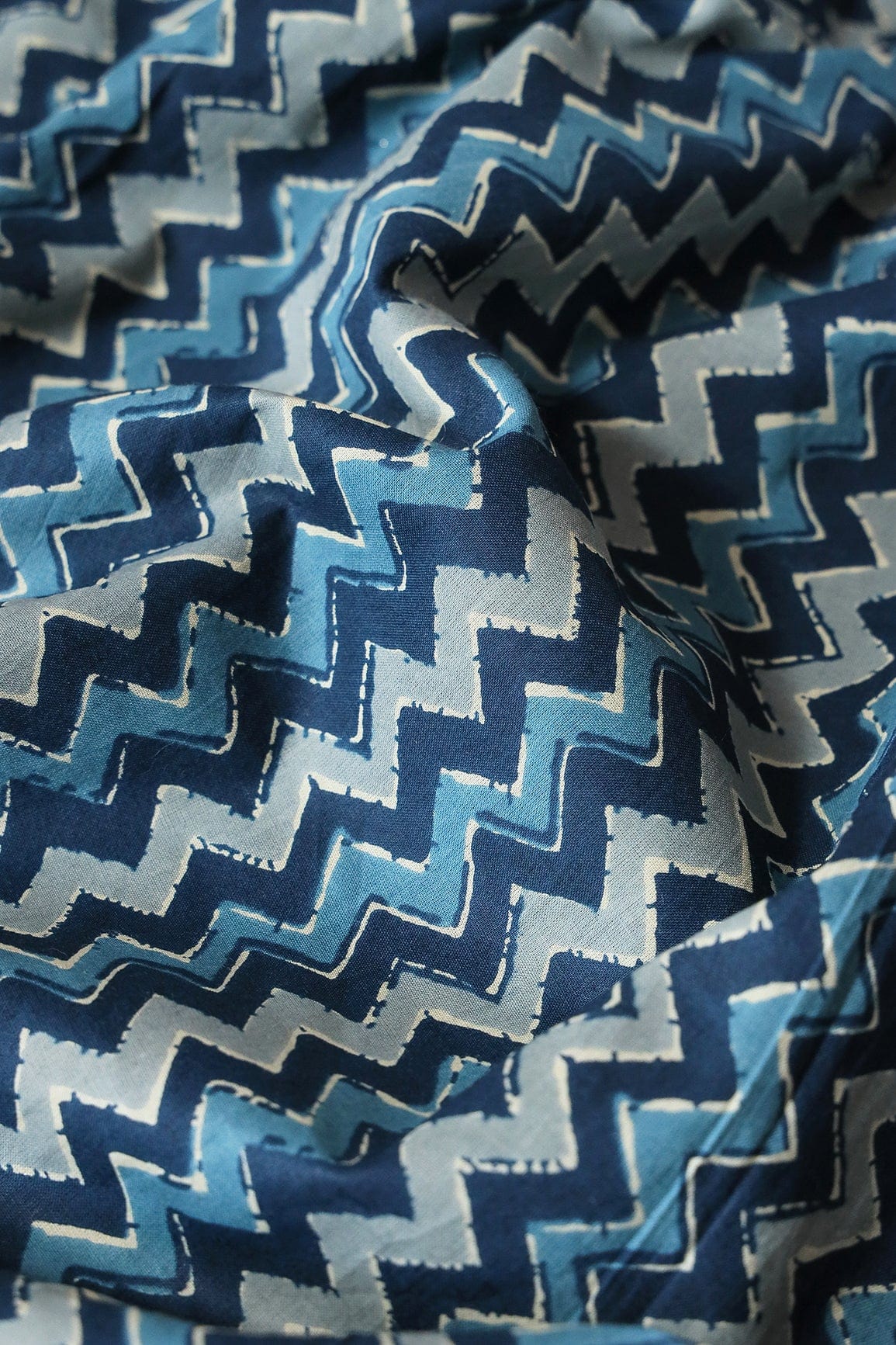 Navy Blue And Grey Chevron Print On Pure Cotton Fabric - doeraa