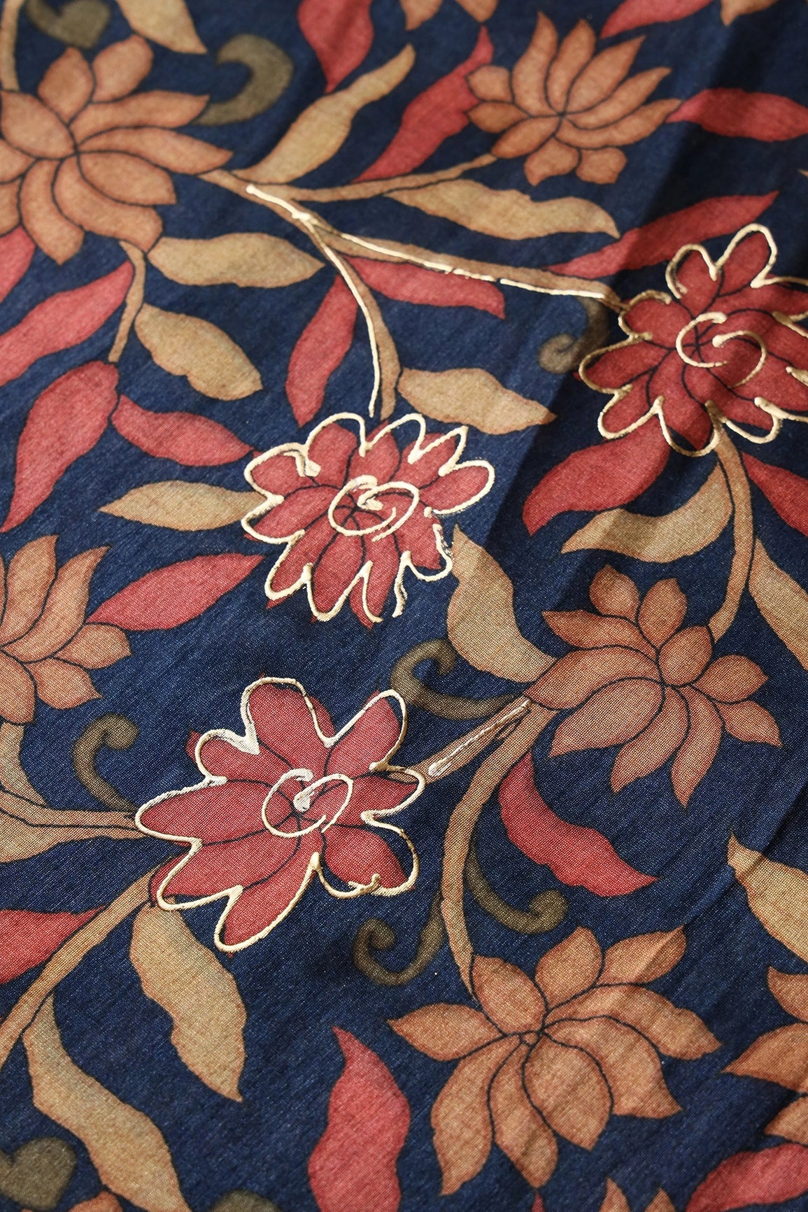 Navy Blue Floral Pattern Digital Foil Print On Mulberry Silk Fabric - doeraa