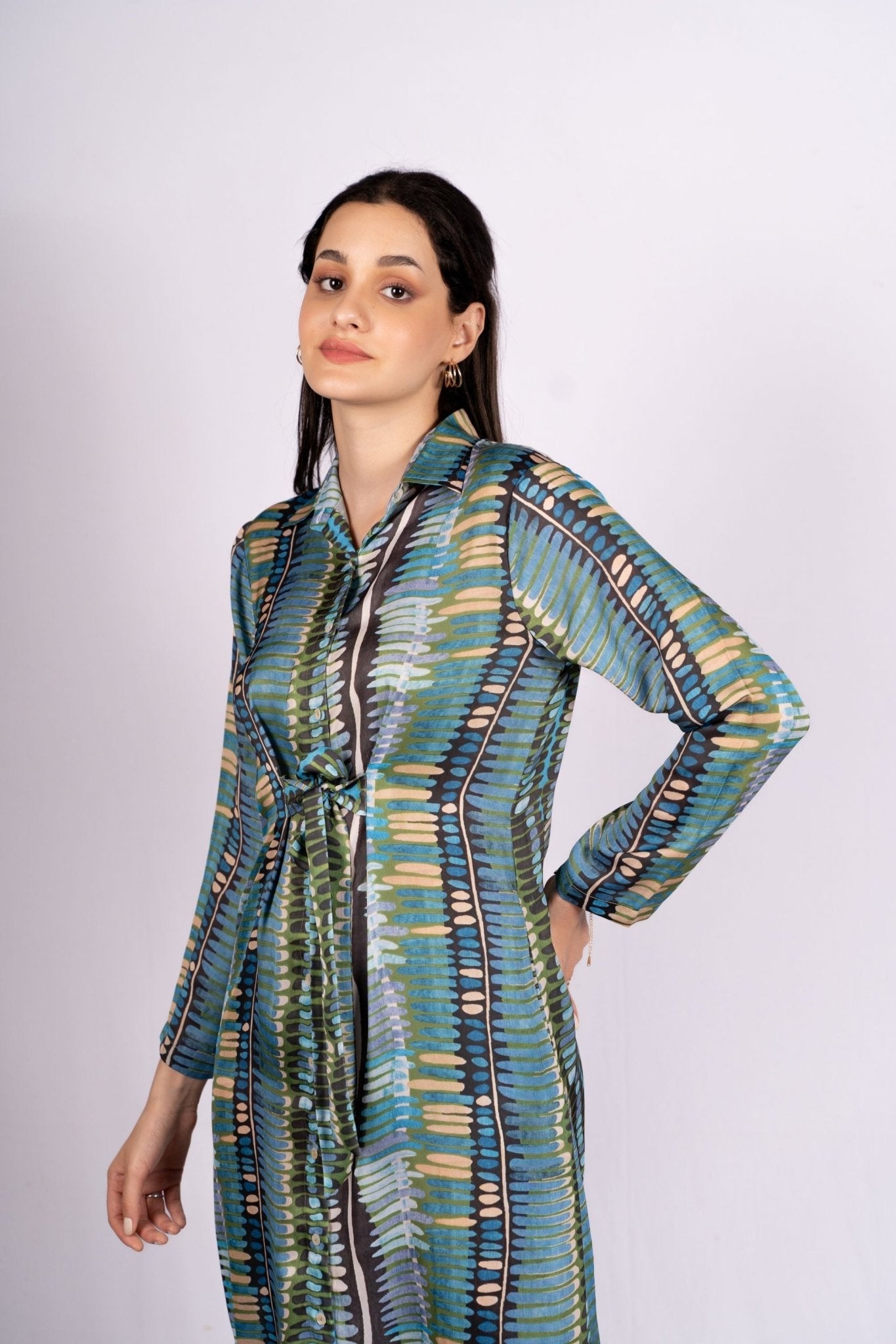 Oasis Blue Geometric Satin Shirt Dress - doeraa
