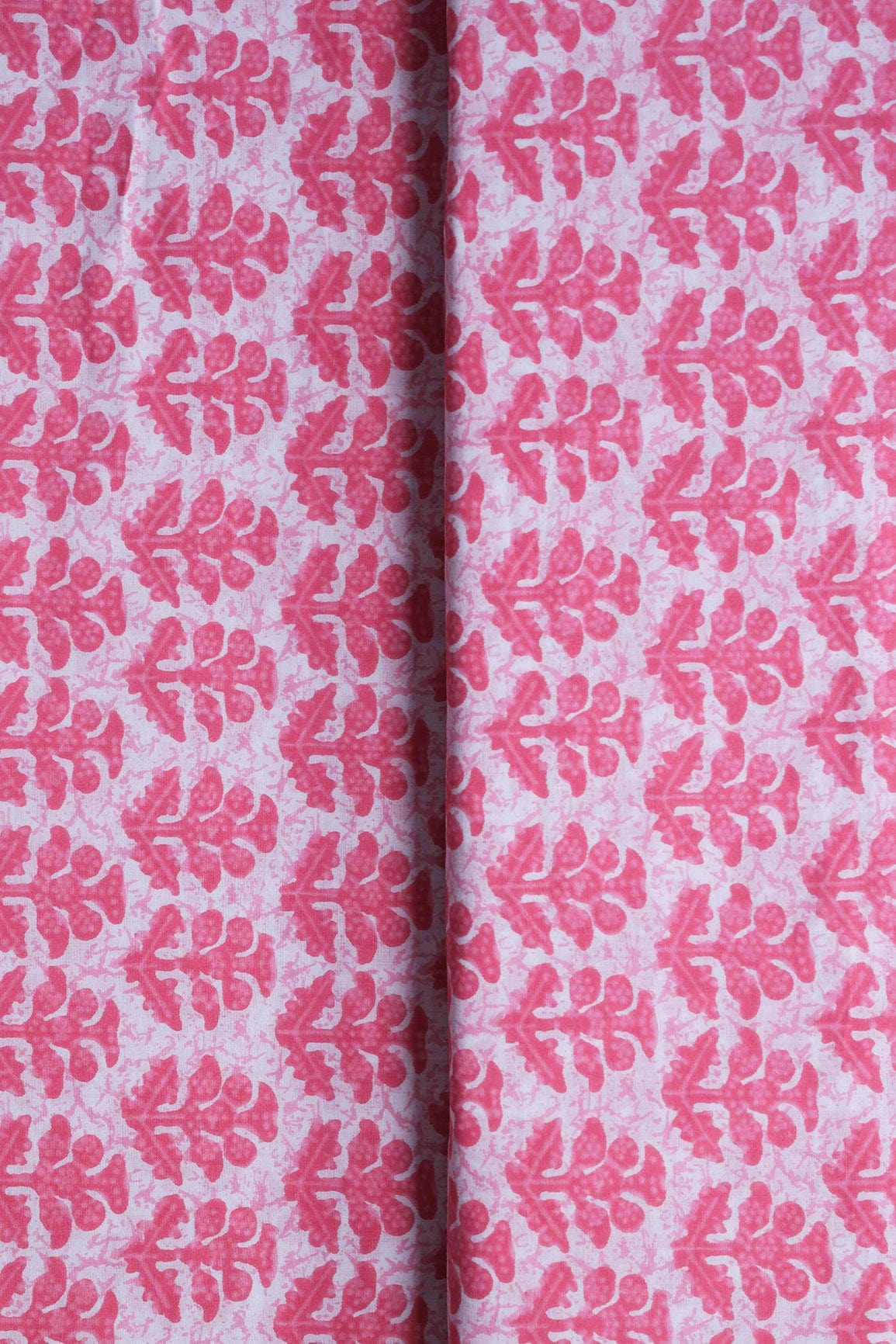 Pink Floral Print On White Pure Cotton Fabric - doeraa