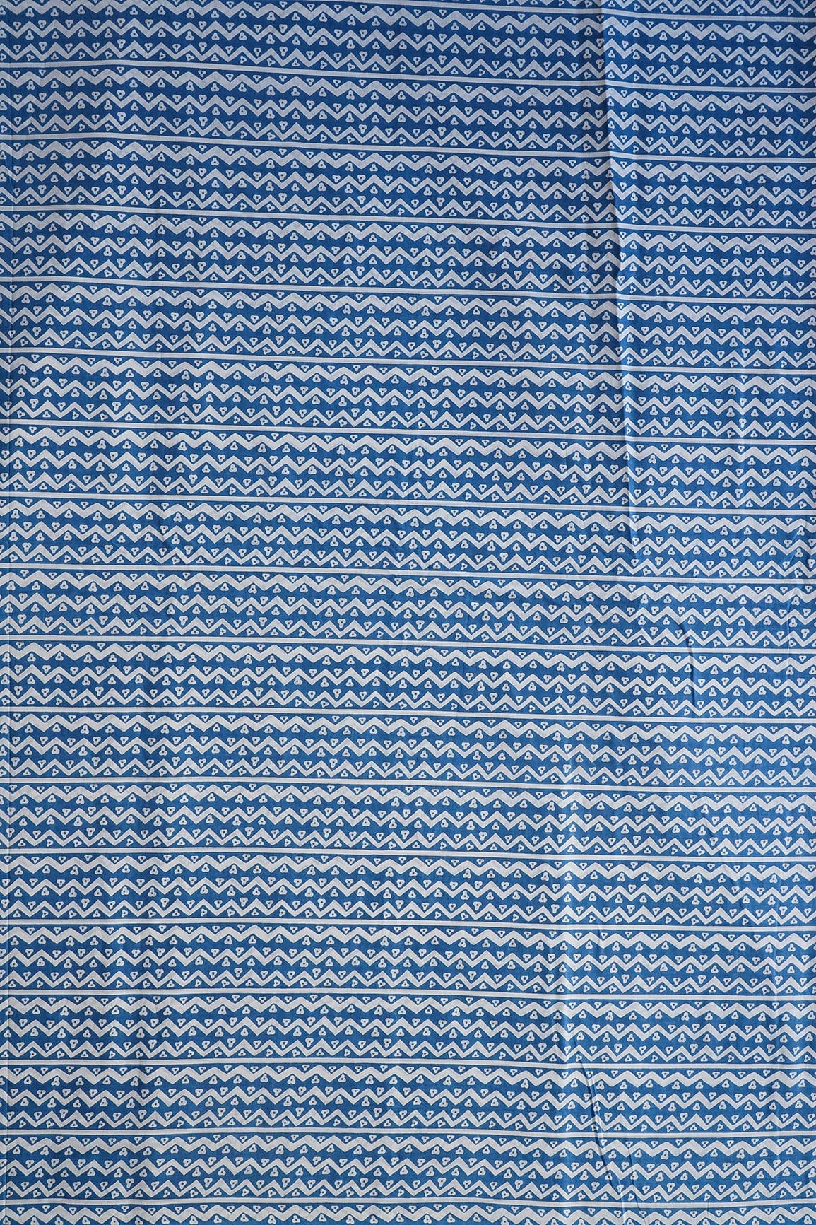 doeraa Prints Cobalt Blue And White Chevron Pattern Print On Pure Cotton Fabric