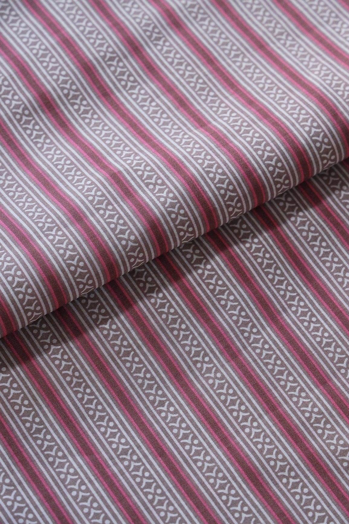 doeraa Prints Pink And Beige Stripes Print On Viscose Chanderi Silk Fabric