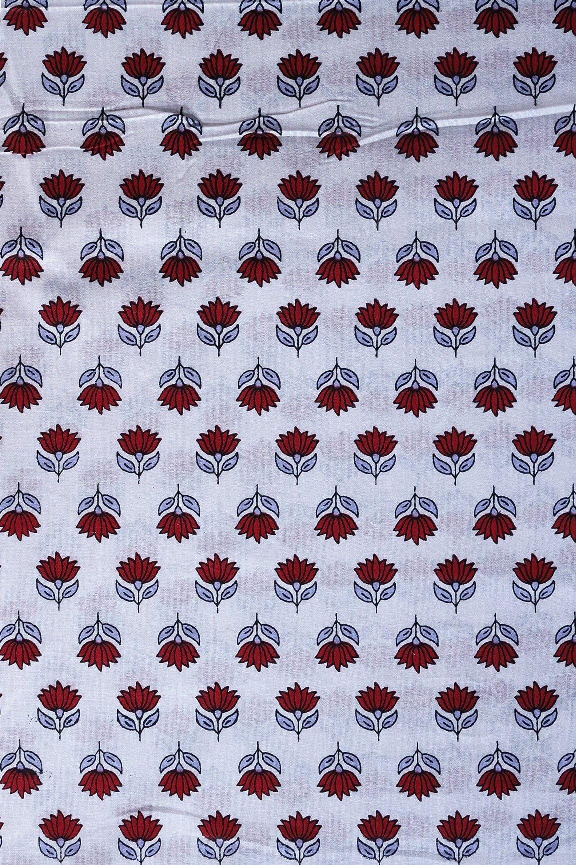 doeraa Prints Red Floral Pattern Print On White Pure Cotton Fabric
