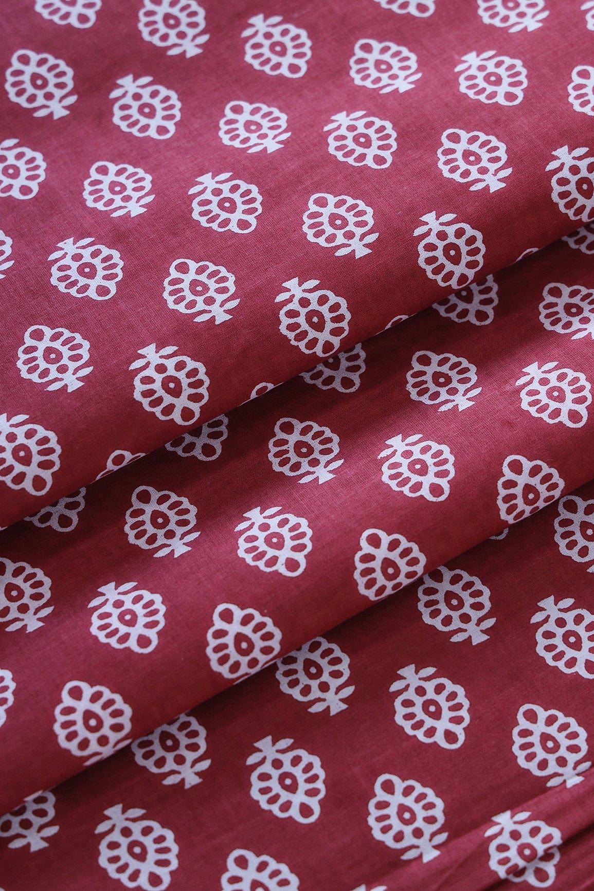 doeraa Prints White Small Floral Booti Pattern Print On Maroon Pure Cotton Fabric