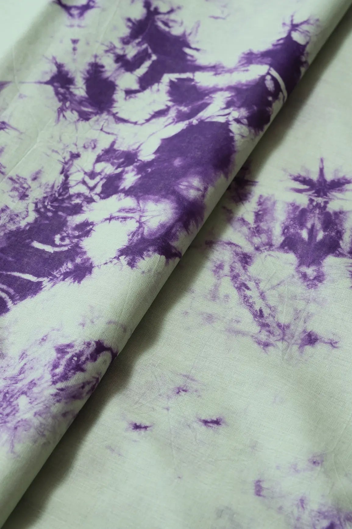 Purple And Olive Tie & Dye Shibori Print On Pure Mul Cotton Fabric - doeraa