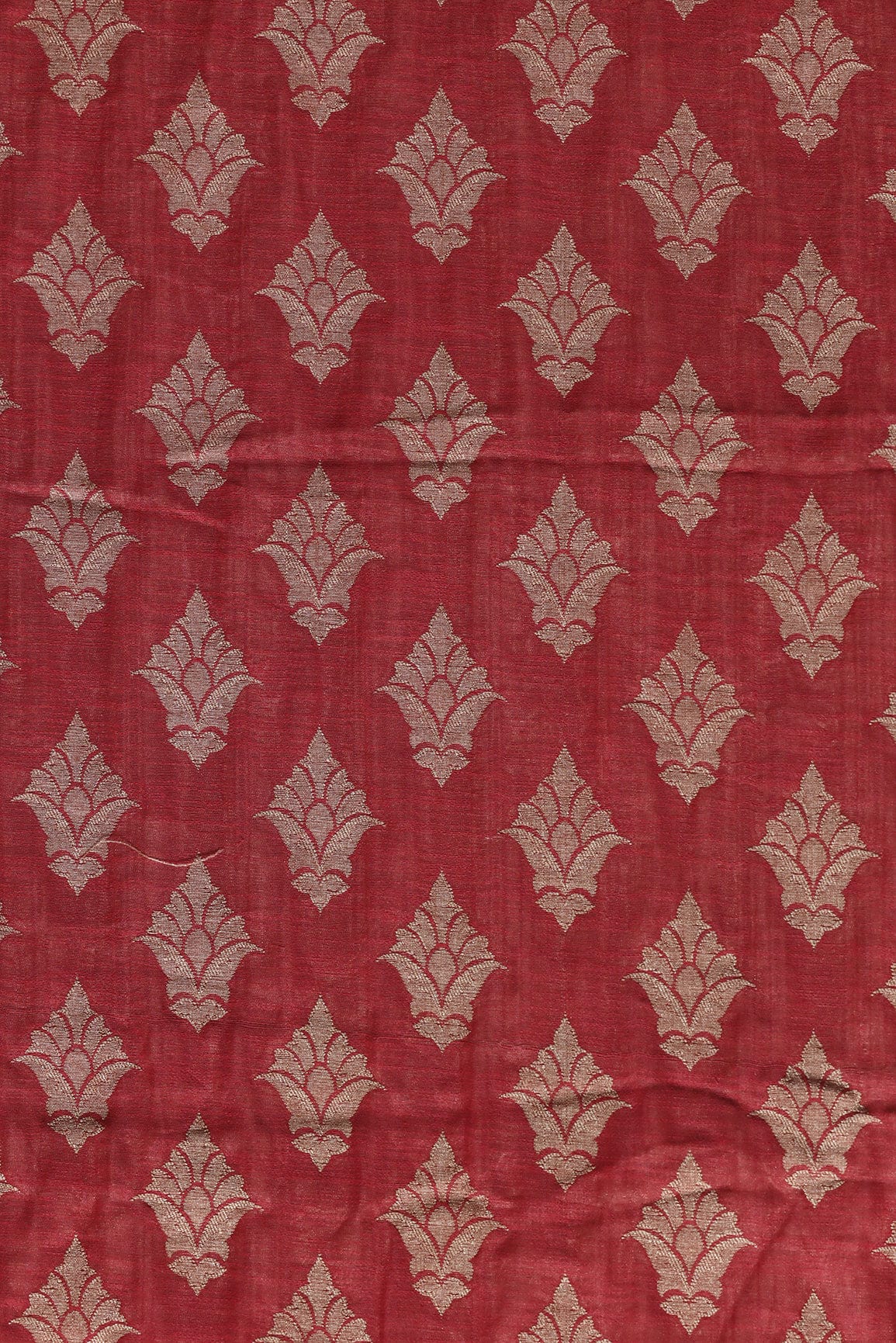 Red Floral Booti Pure Taspa Jute Banarasi Jacquard Fabric - doeraa