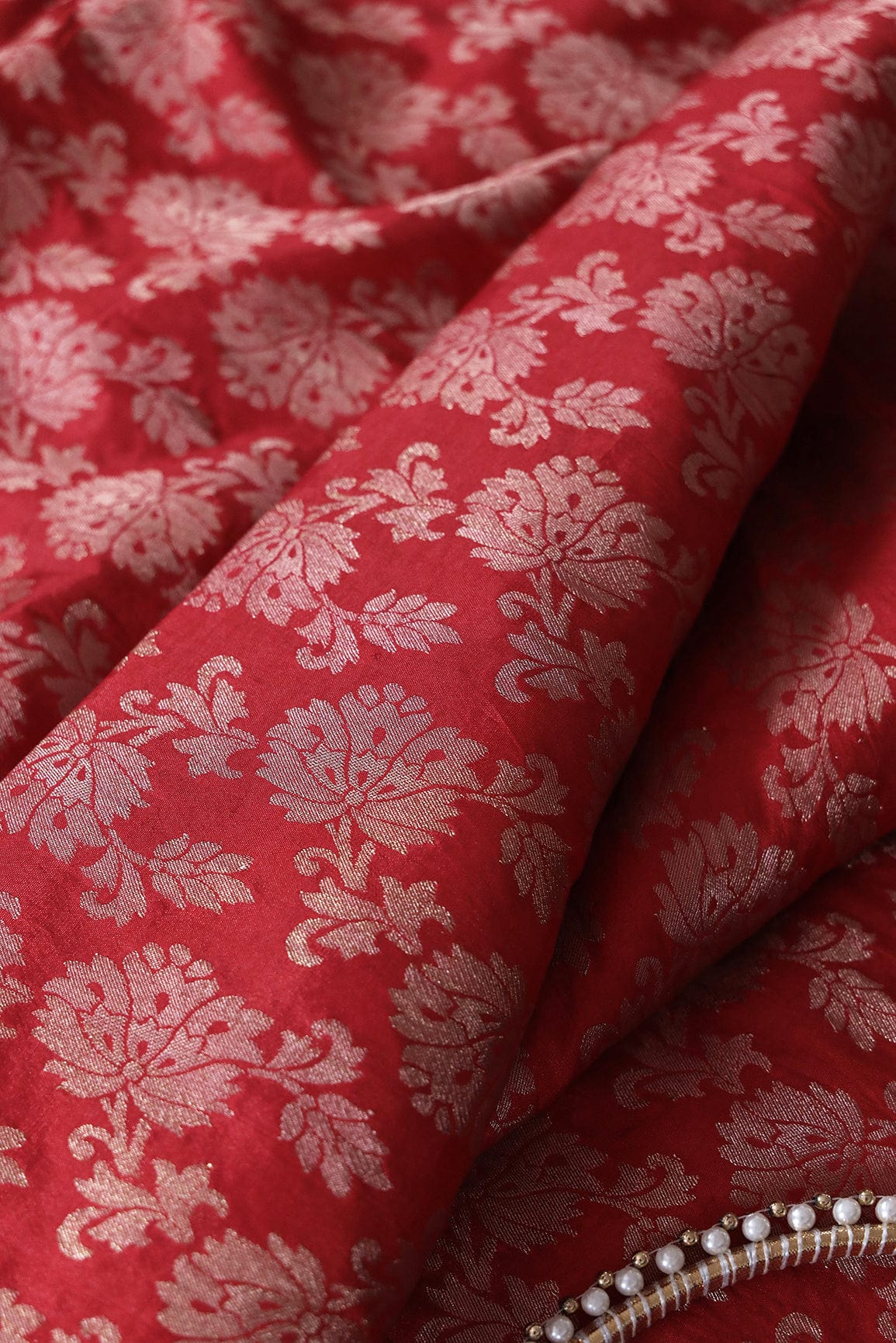 Red Floral Silk Gold Zari Banarasi Jacquard Fabric - doeraa