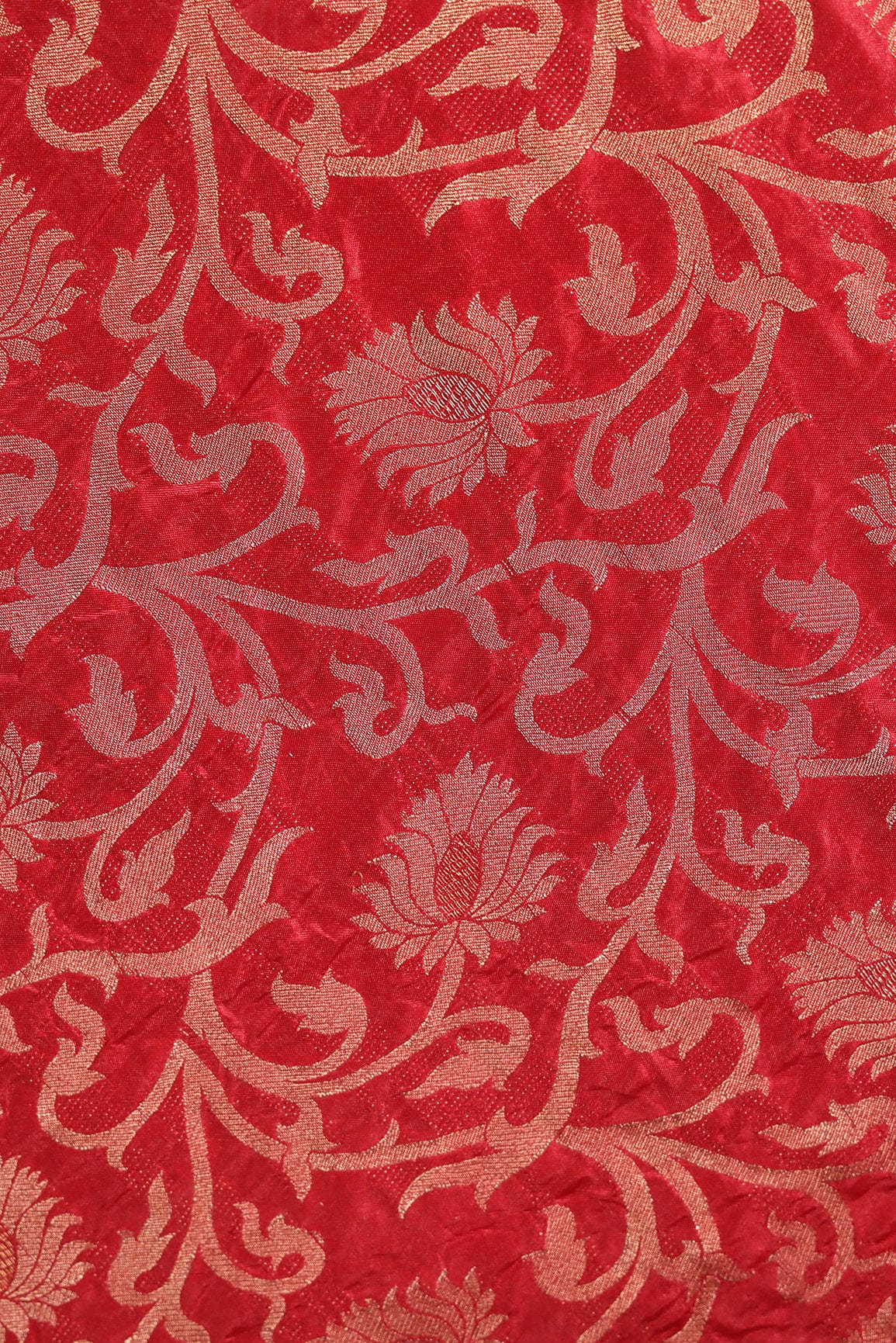 Red Floral Silk Gold Zari Banarasi Jacquard Fabric - doeraa