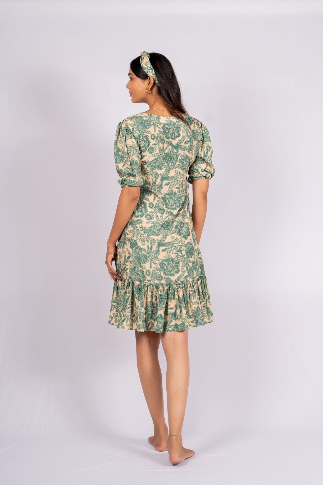 Soir Floral Cream Crepe Dress - doeraa