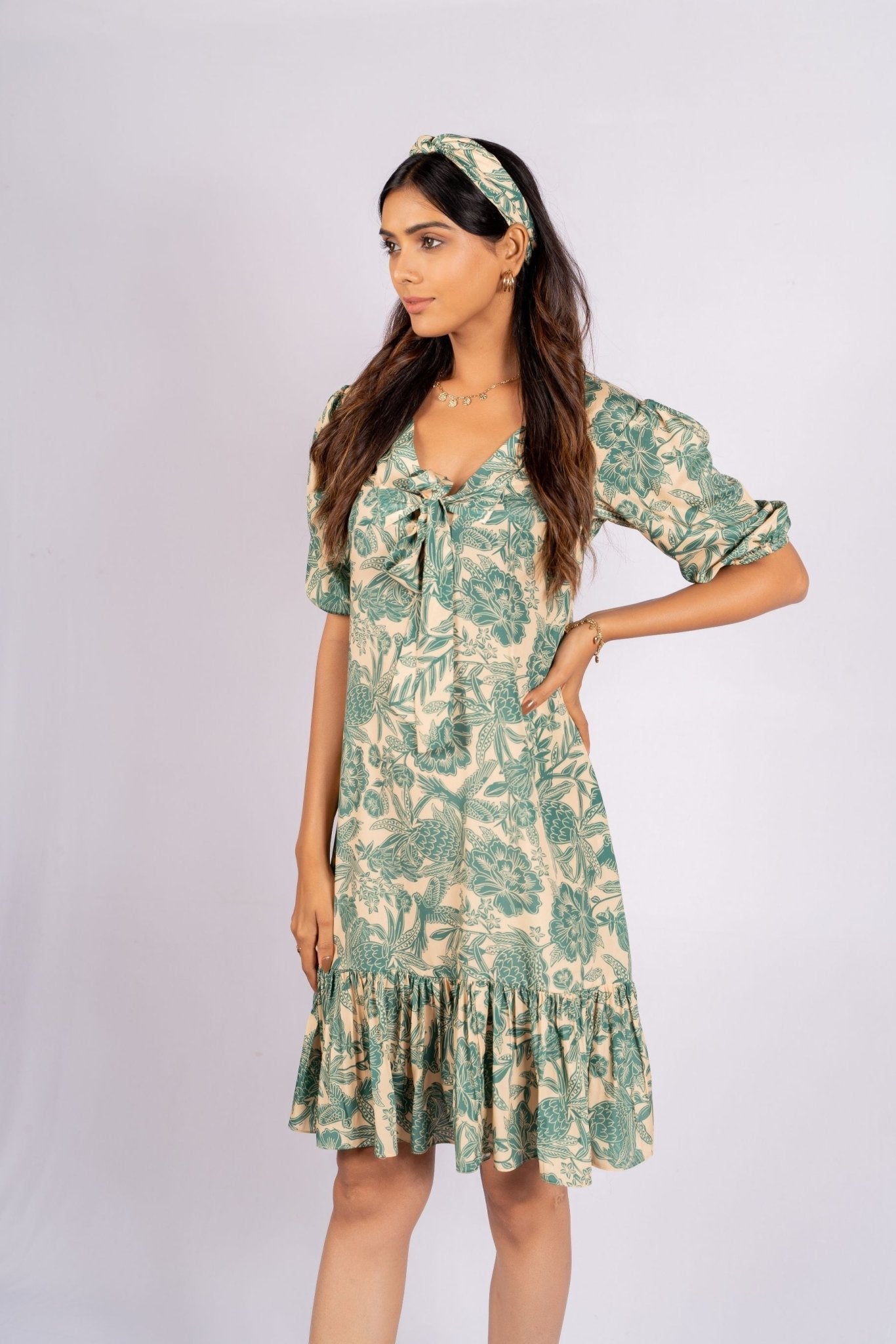 Soir Floral Cream Crepe Dress - doeraa