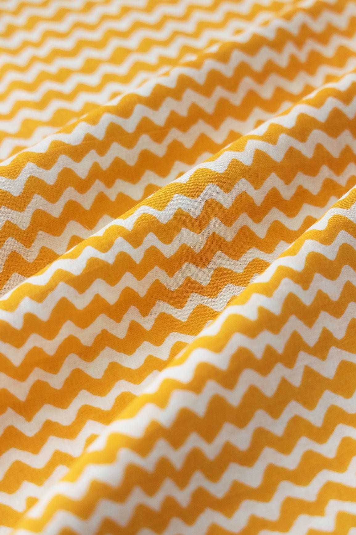 Yellow And White Chevron Print On Pure Cotton Fabric - doeraa