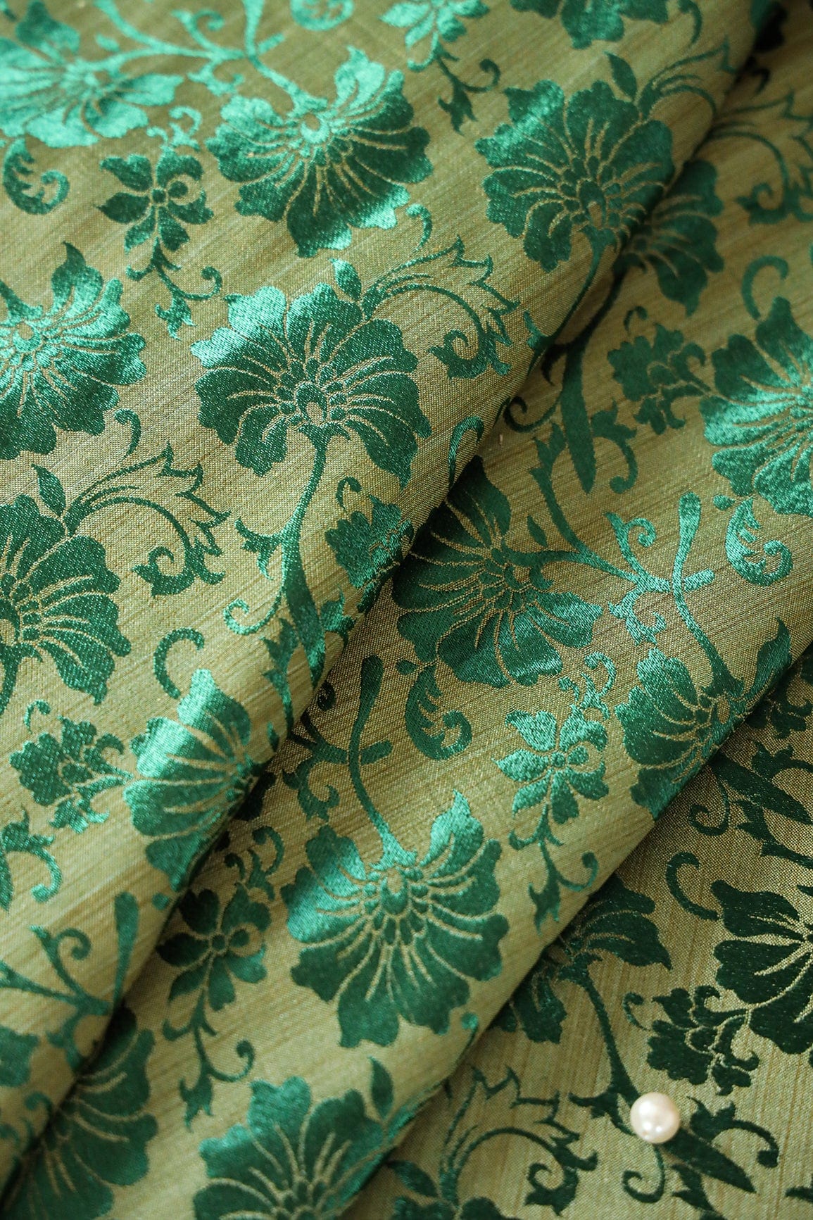 doeraa Banarasi Fabrics Bottle Green Floral Silk Satin Jute Banarasi Jacquard Fabric