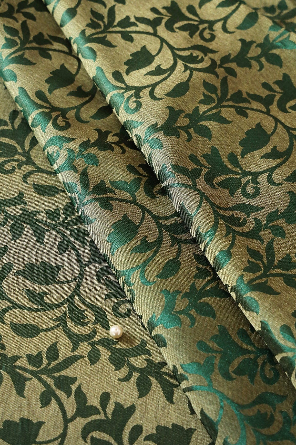 doeraa Banarasi Fabrics Bottle Green Leafy Silk Satin Jute Banarasi Jacquard Fabric