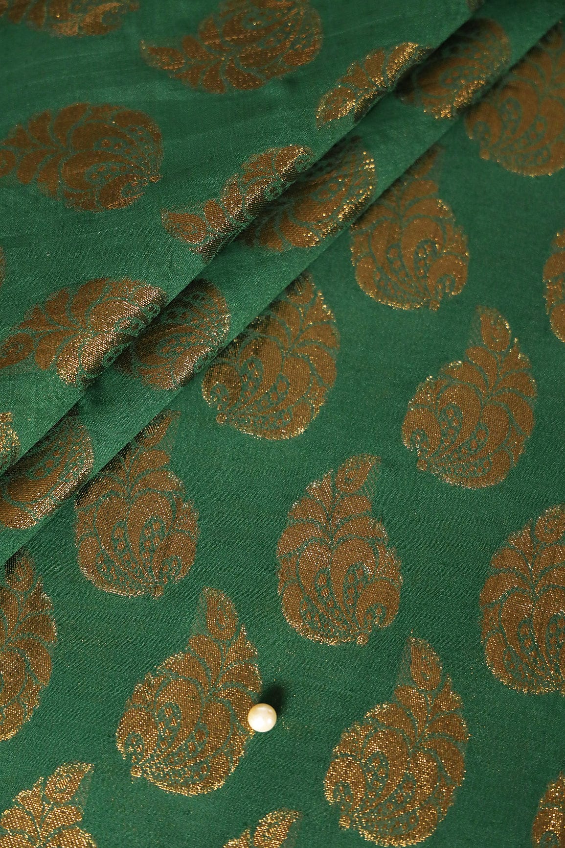 doeraa Banarasi Fabrics Green Leafy Pure Taspa Lurex Banarasi Silk Jacquard Fabric