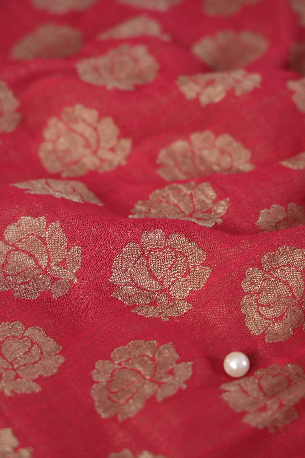 doeraa Banarasi Fabrics Red Floral Pure Taspa Jute Banarasi Jacquard Fabric