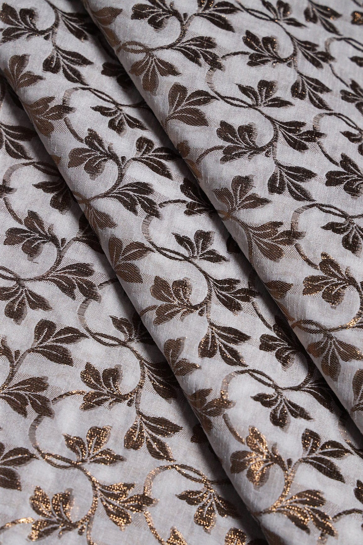 doeraa Banarasi Fabrics White Floral Pure Taspa Jute Dyeable Banarasi Jacquard Fabric