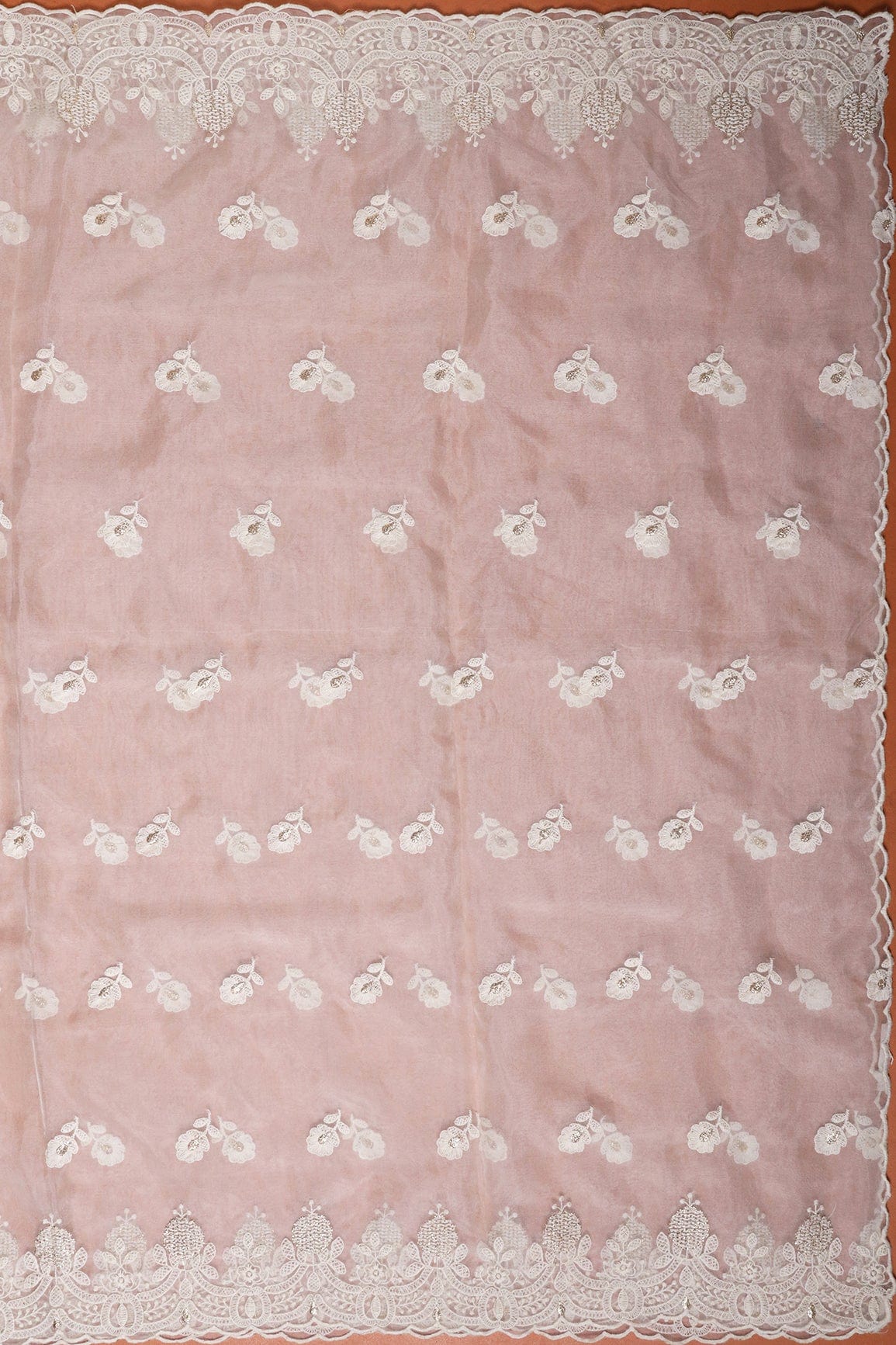 doeraa Dupatta White Thread With Gold Zari Floral Lucknowi Embroidery Work On White Organza Dupatta With Border