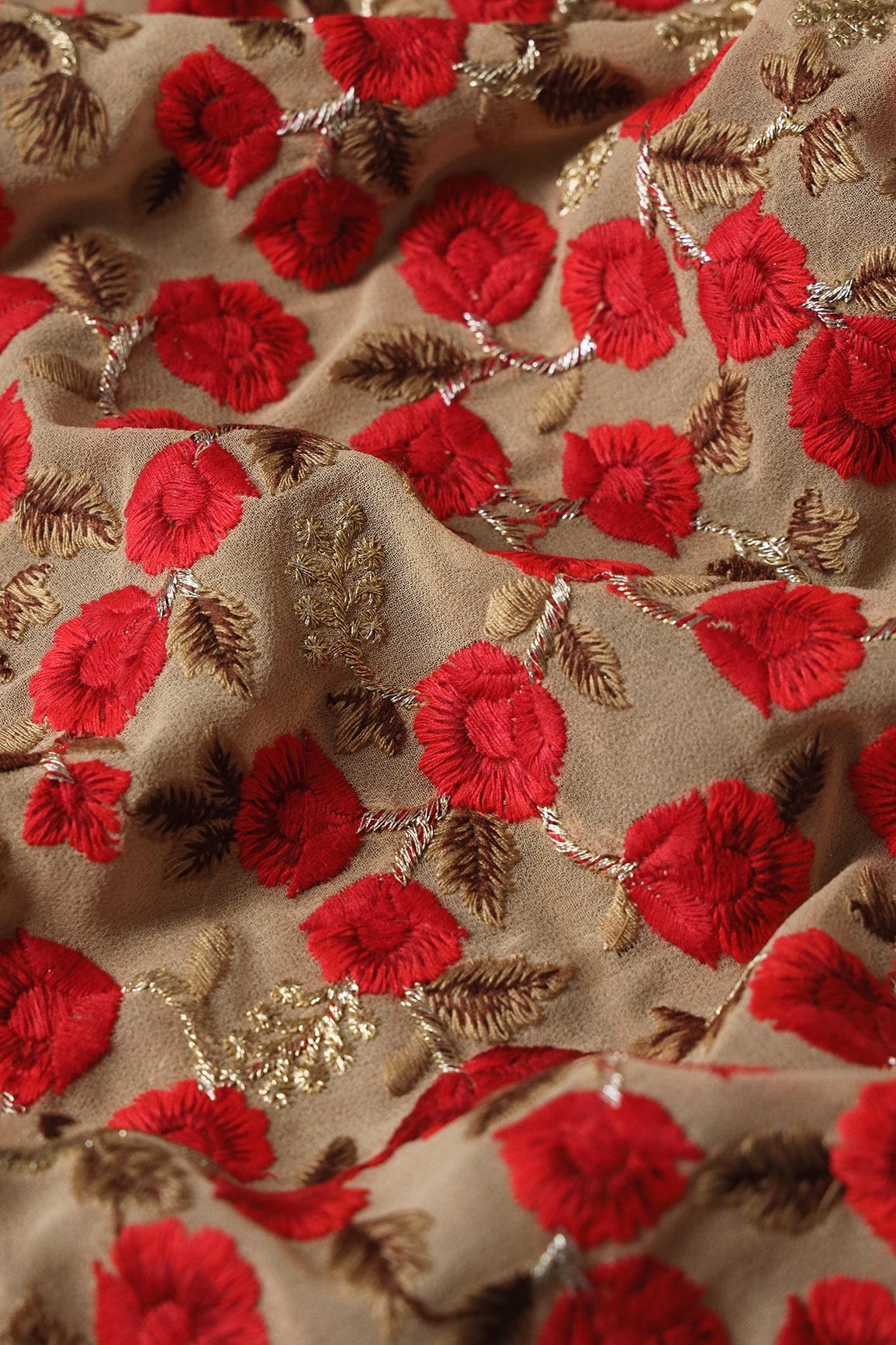 doeraa Embroidery Fabrics 1 Meter Cut Piece Of Red Floral Thread With Zari Embroidery Work On Beige Georgette Fabric