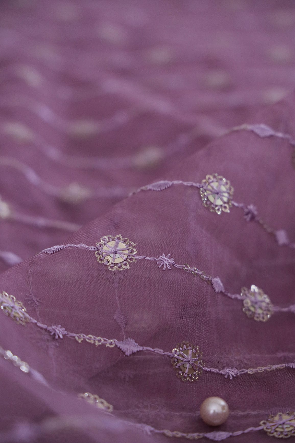 doeraa Embroidery Fabrics 4 Meter Cut Piece Of Gold Sequins With Lavender Thread Embroidery On Purple Organza Fabric