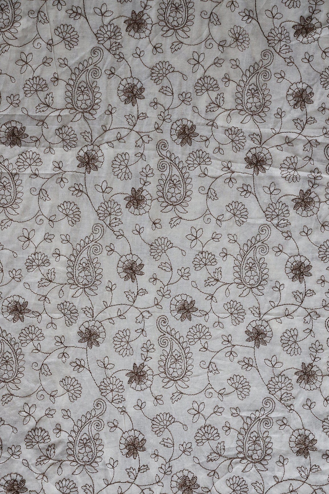 doeraa Embroidery Fabrics Beautiful Brown Thread Floral Embroidery Work On White Organic Cotton Fabric