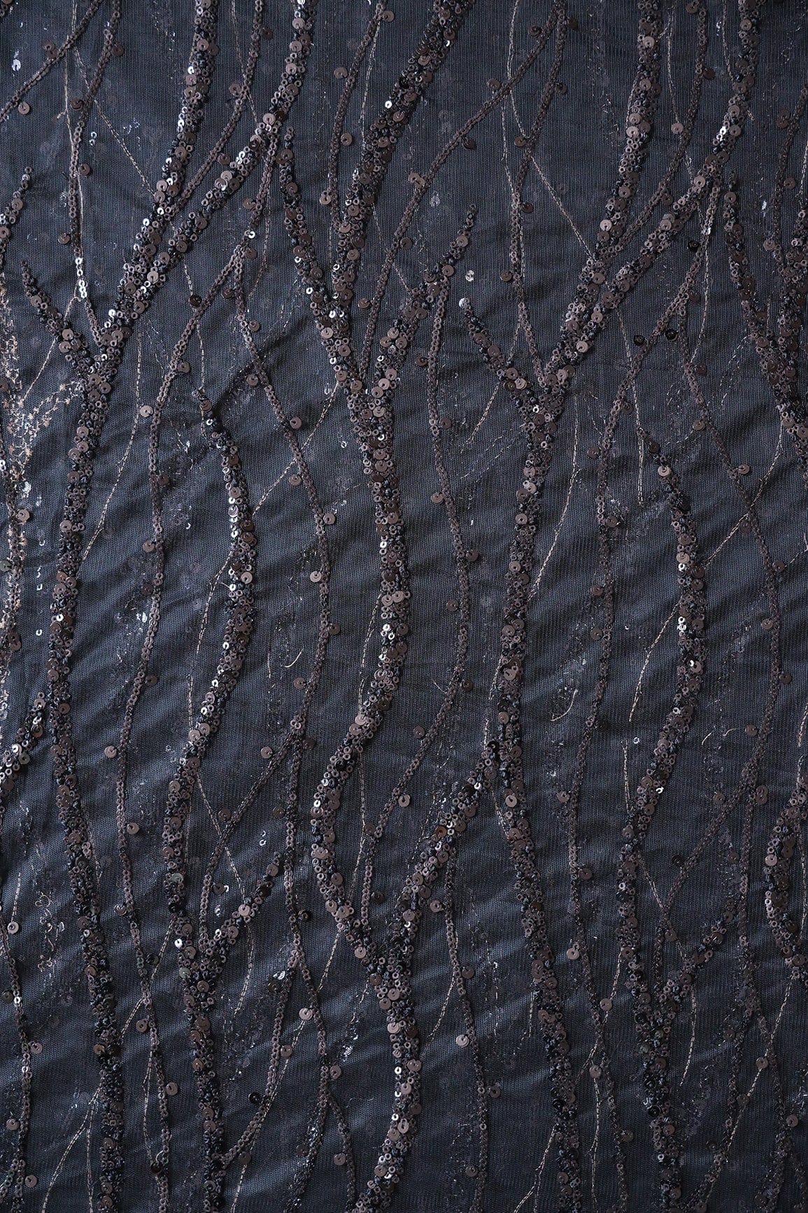doeraa Embroidery Fabrics Beautiful Sequins With Black Thread Wavy Embroidery Work On Black Soft Net Fabric
