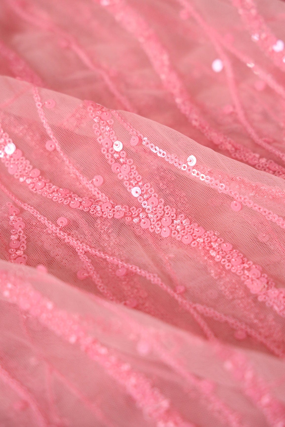 doeraa Embroidery Fabrics Beautiful Sequins With Pink Thread Wavy Embroidery Work On Pink Soft Net Fabric