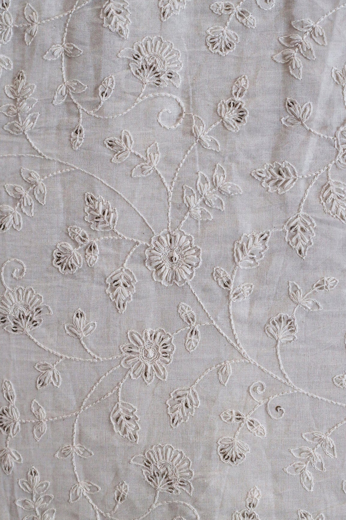 doeraa Embroidery Fabrics Beautiful White Thread With Gold Sequins Floral Embroidery Work On White Cotton Fabric