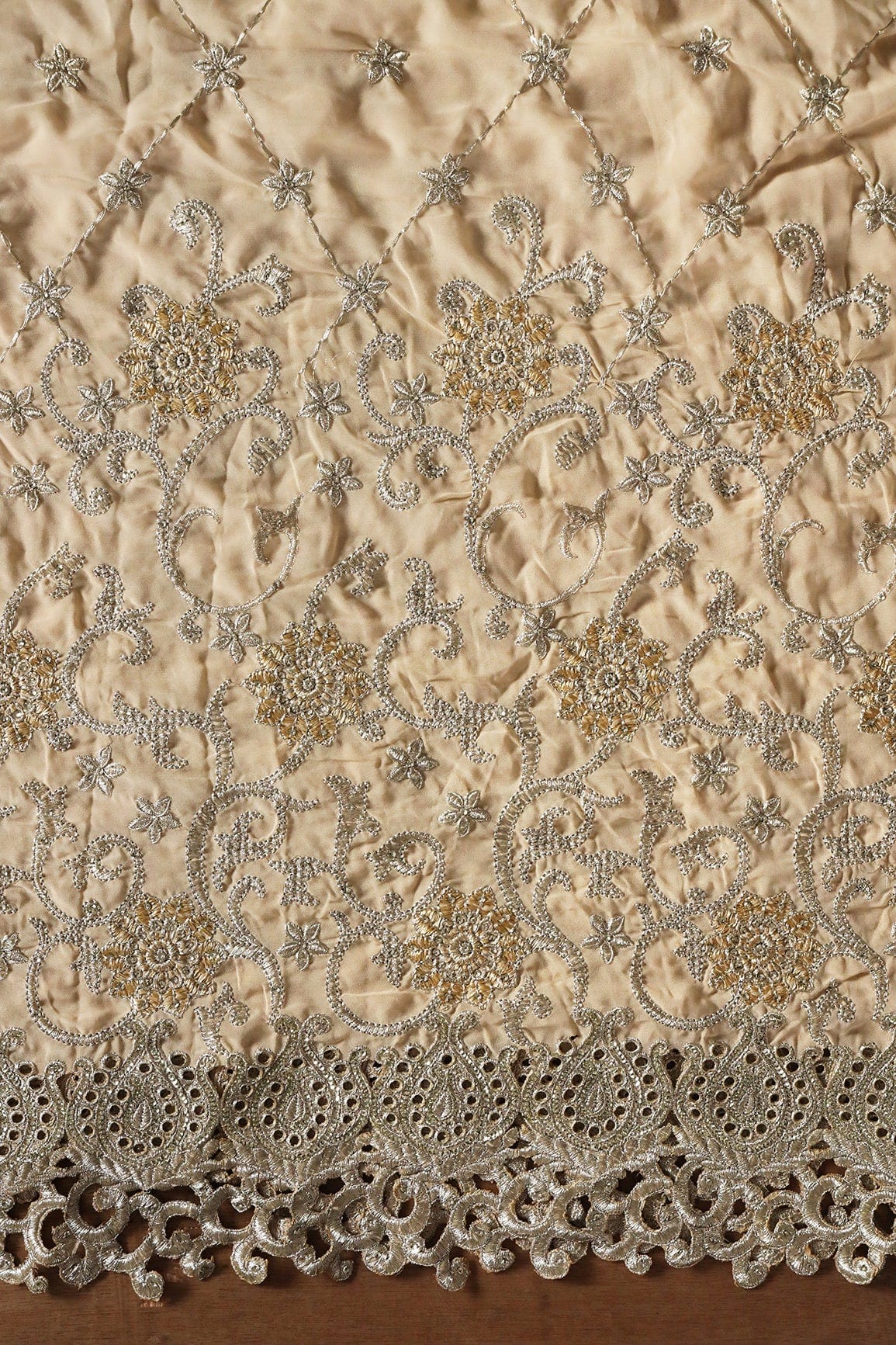 doeraa Embroidery Fabrics Big Width''56'' Gold And Silver Zari Floral Embroidery Work On Beige Georgette Fabric With Border