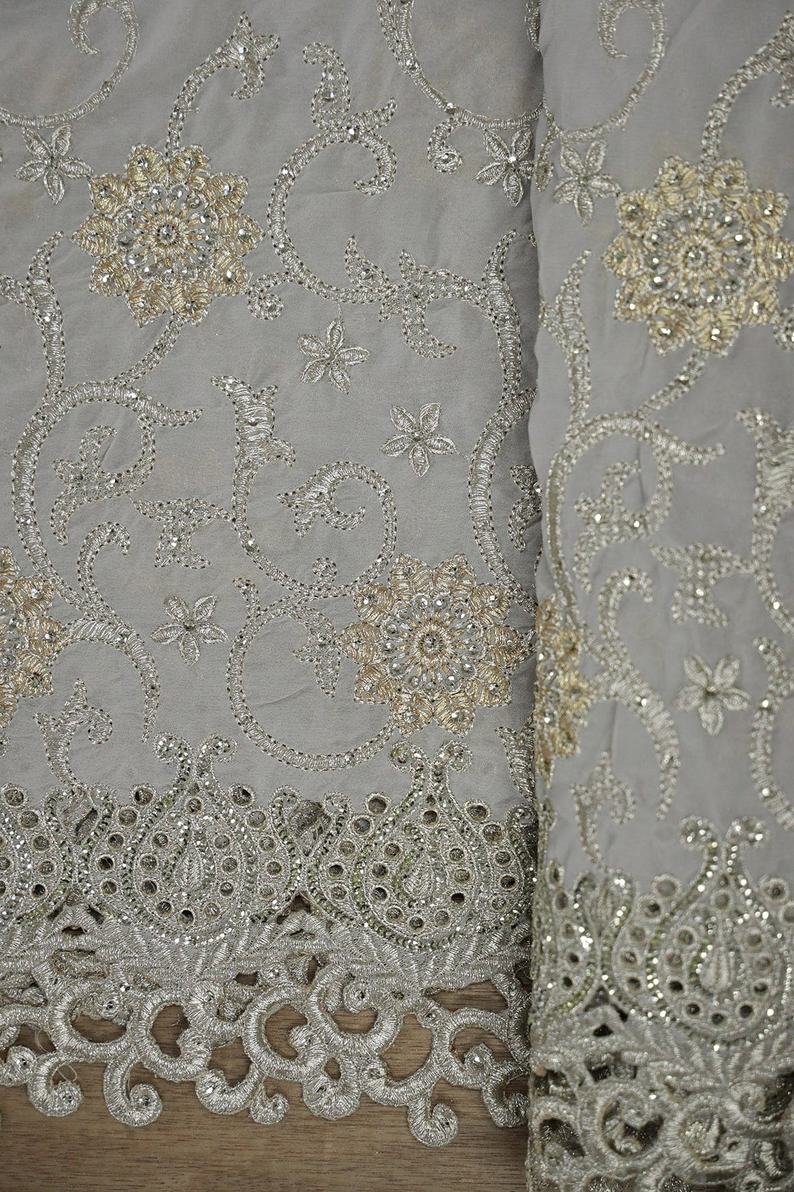doeraa Embroidery Fabrics Big Width''56'' Gold And Silver Zari Floral Embroidery Work On Grey Georgette Fabric With Border