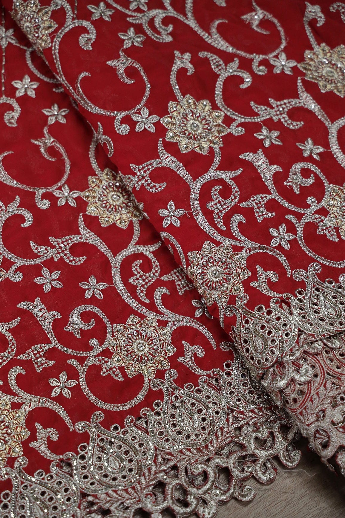 doeraa Embroidery Fabrics Big Width''56'' Gold And Silver Zari Floral Embroidery Work On Red Georgette Fabric With Border