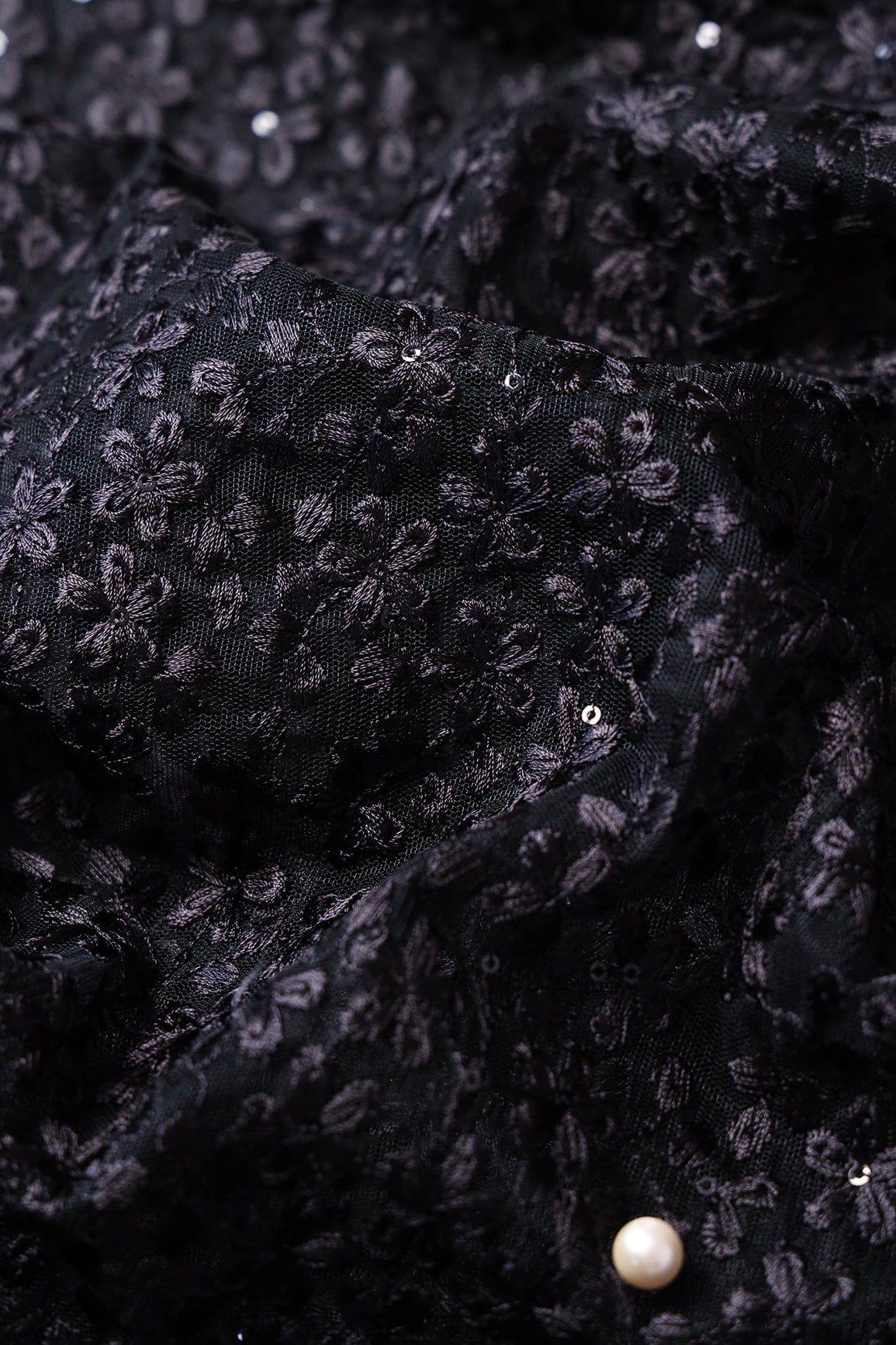 doeraa Embroidery Fabrics Black Thread Heavy Floral Embroidery On Black Soft Net Fabric With Border