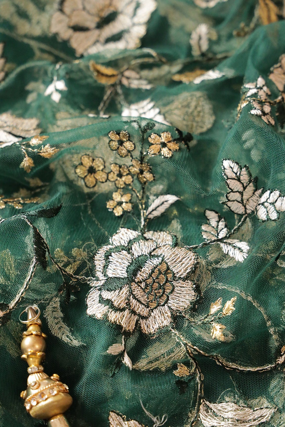 doeraa Embroidery Fabrics Heavy Floral Beige And Green Thread Work Embroidery On Green Soft Net Fabric