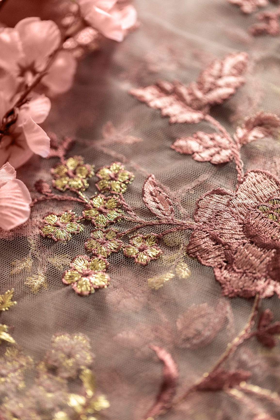 doeraa Embroidery Fabrics Heavy Floral Thread Work  Embroidery On Mauve Soft Net Fabric