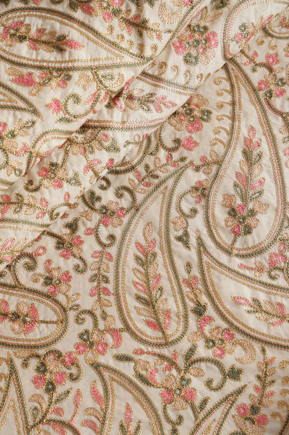 doeraa Embroidery Fabrics Multi Thread Beautiful Heavy Paisley Kashmiri Embroidery Work On White Cotton Fabric