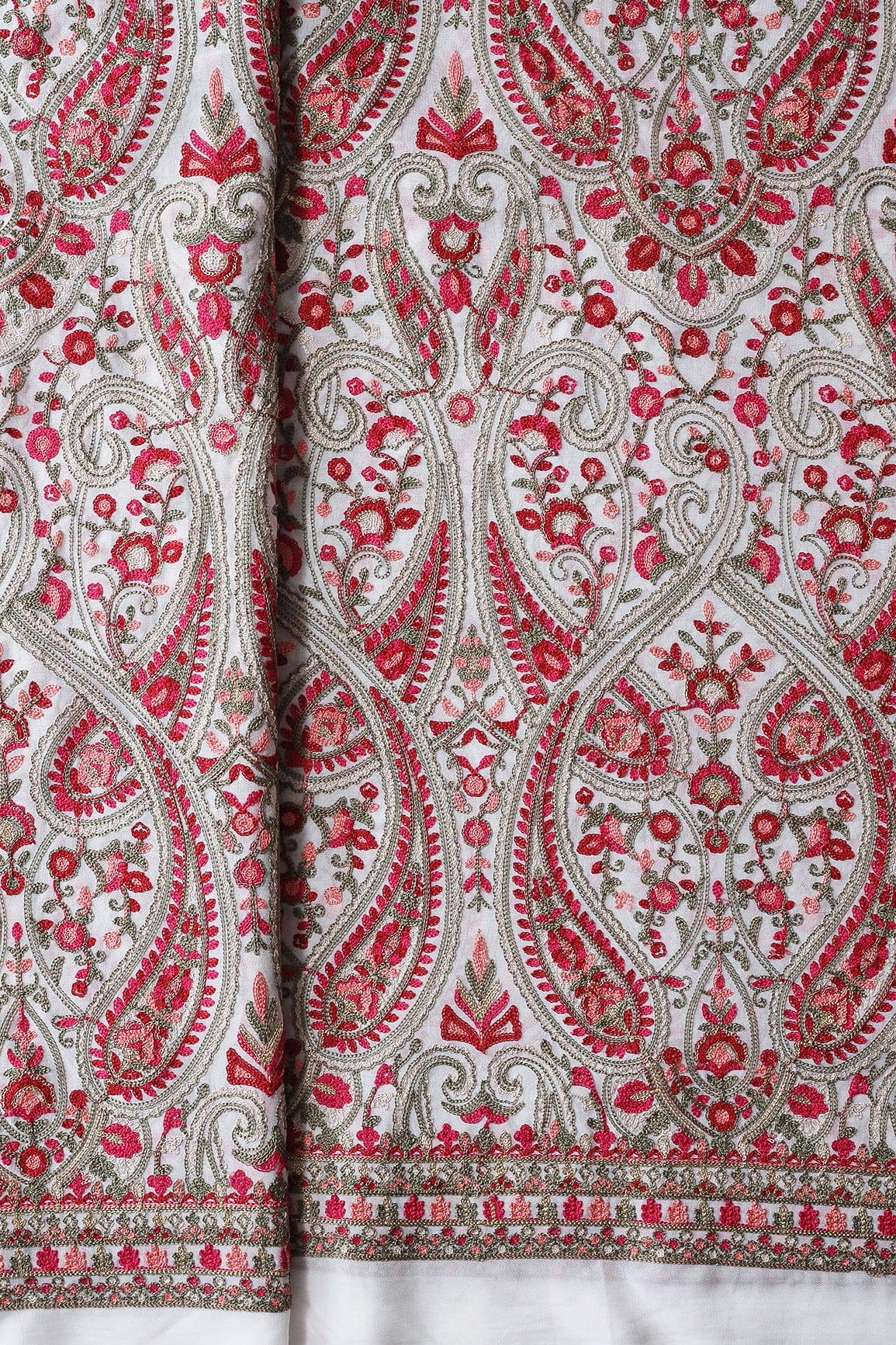 doeraa Embroidery Fabrics Multi Thread With Zari Paisley Embroidery On White Viscose Georgette Fabric