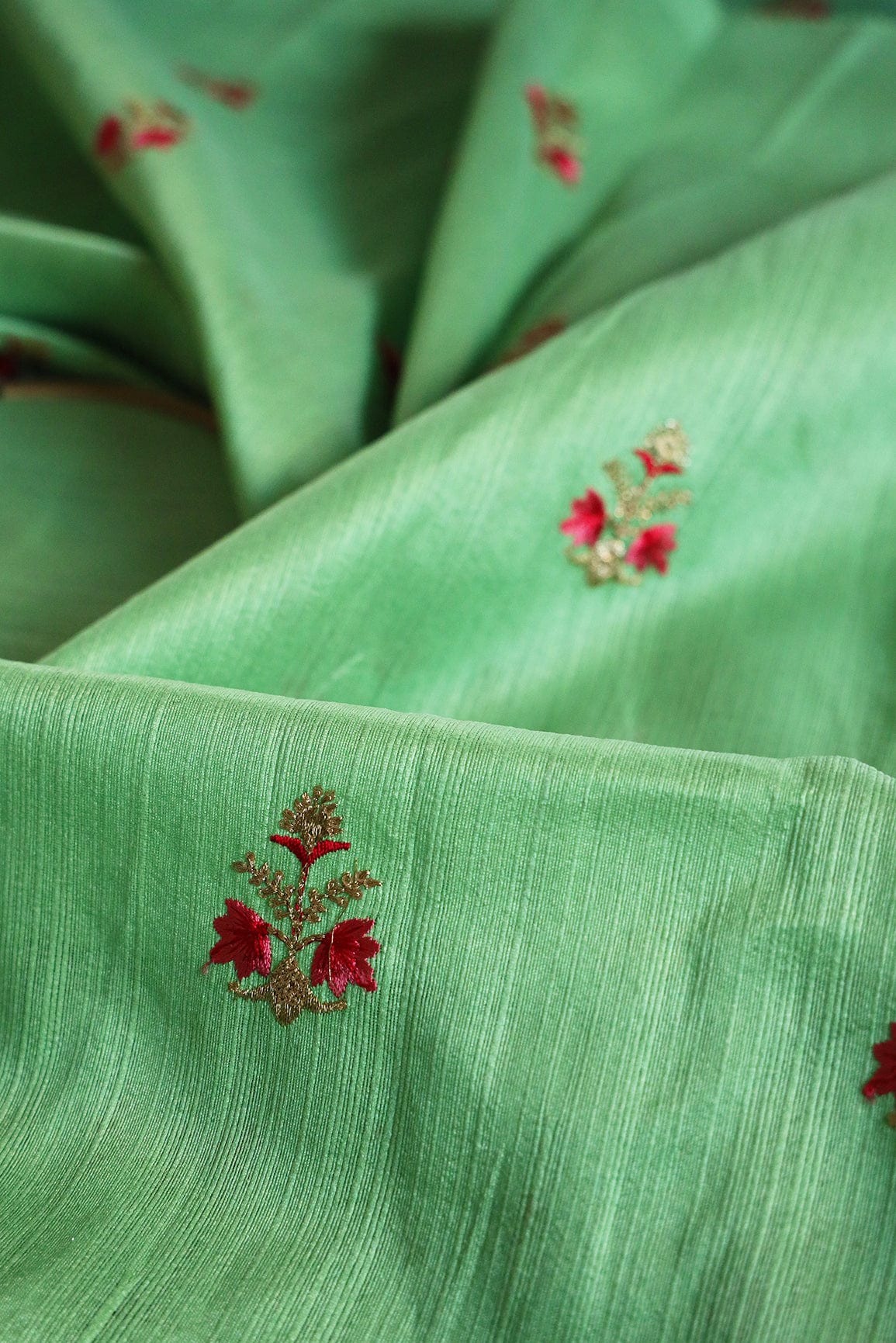 doeraa Embroidery Fabrics Red Floral Embroidery on Green Malbari Silk Fabric