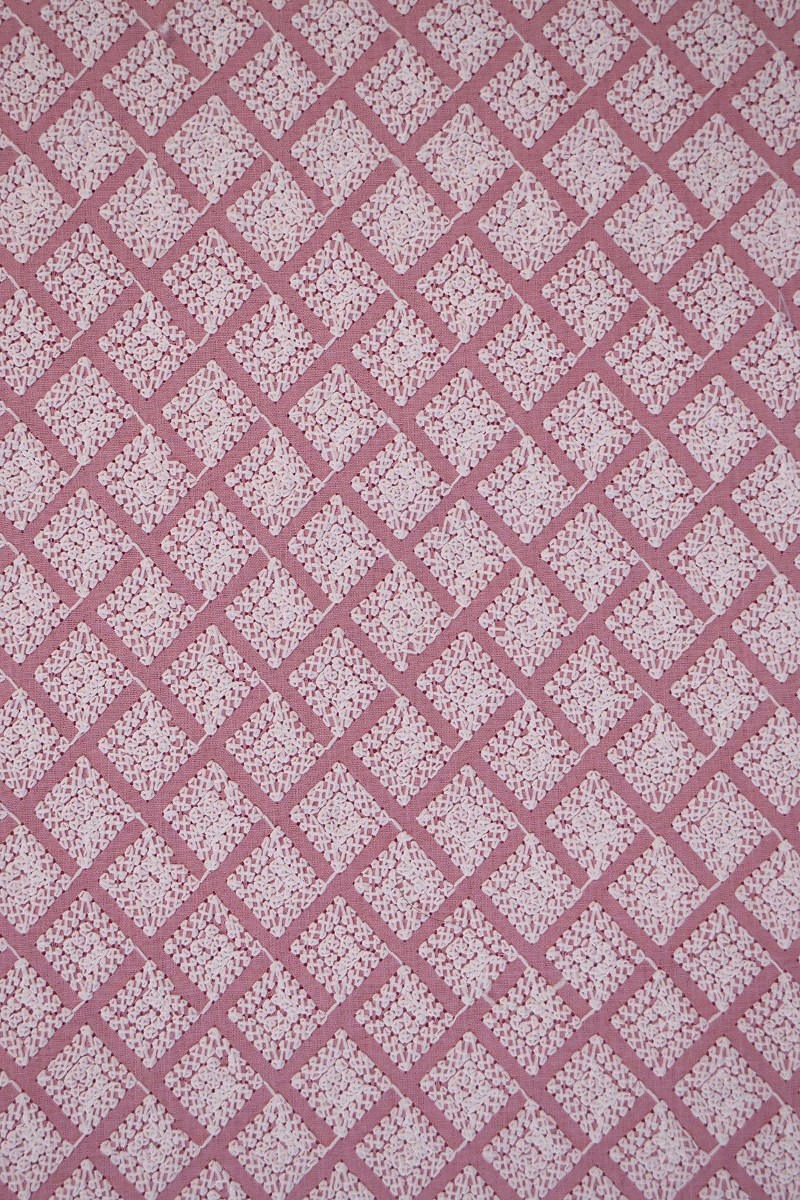 doeraa Embroidery Fabrics White Thread Heavy Checks Embroidery On Pink Soft Cotton Fabric