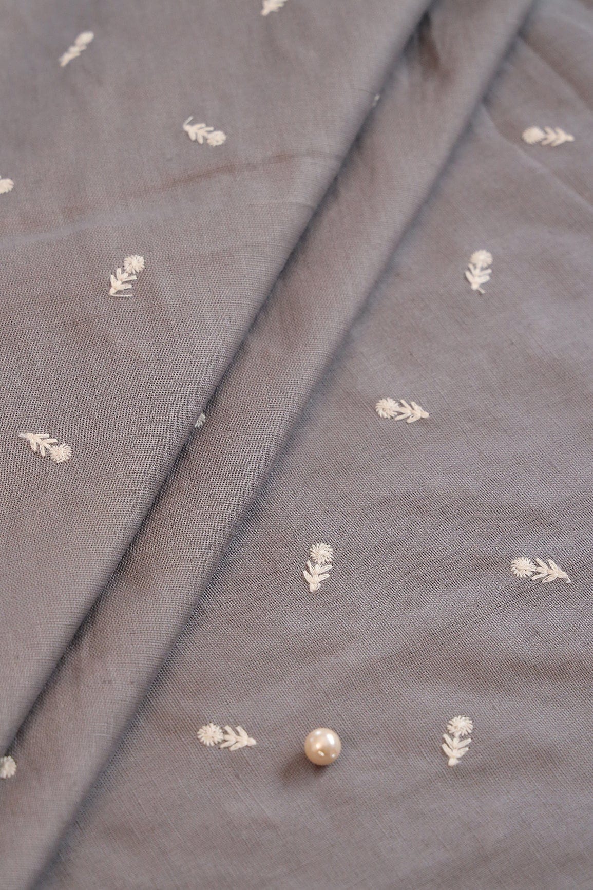 doeraa Embroidery Fabrics White Thread Small Floral Motif Embroidery Work On Grey Cotton Linen Fabric