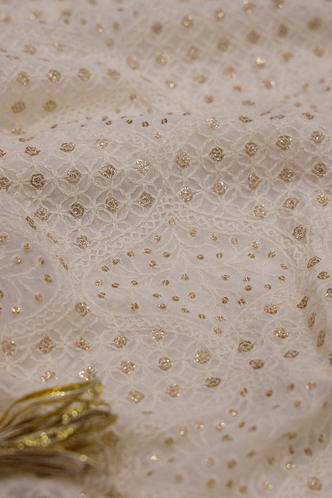 doeraa LEHENGA SET Copy of Off White And Pink Unstitched Lehenga Set Fabric (3 Piece)