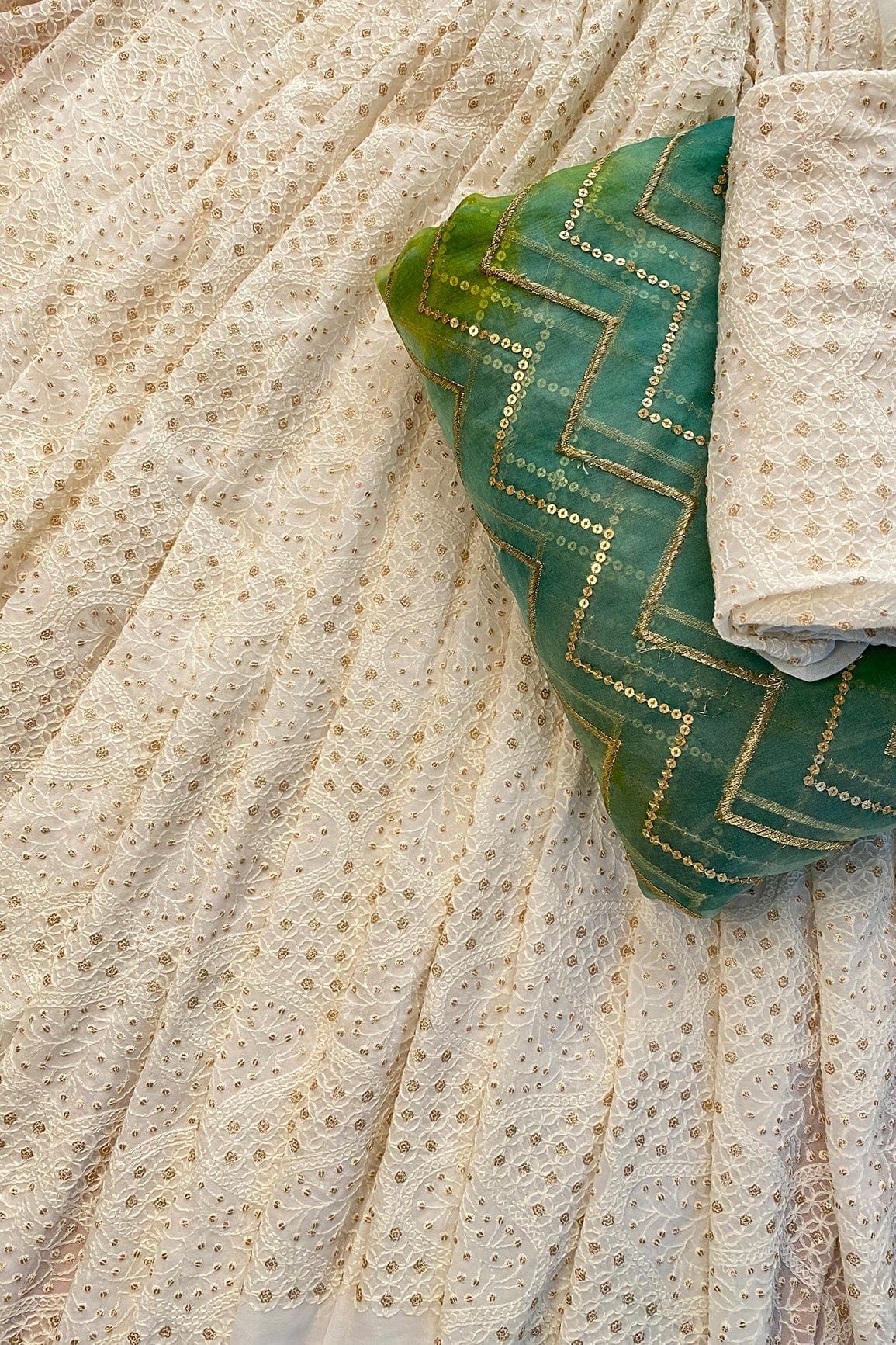 doeraa LEHENGA SET Off White And Green Unstitched Lehenga Set Fabric (3 Piece)