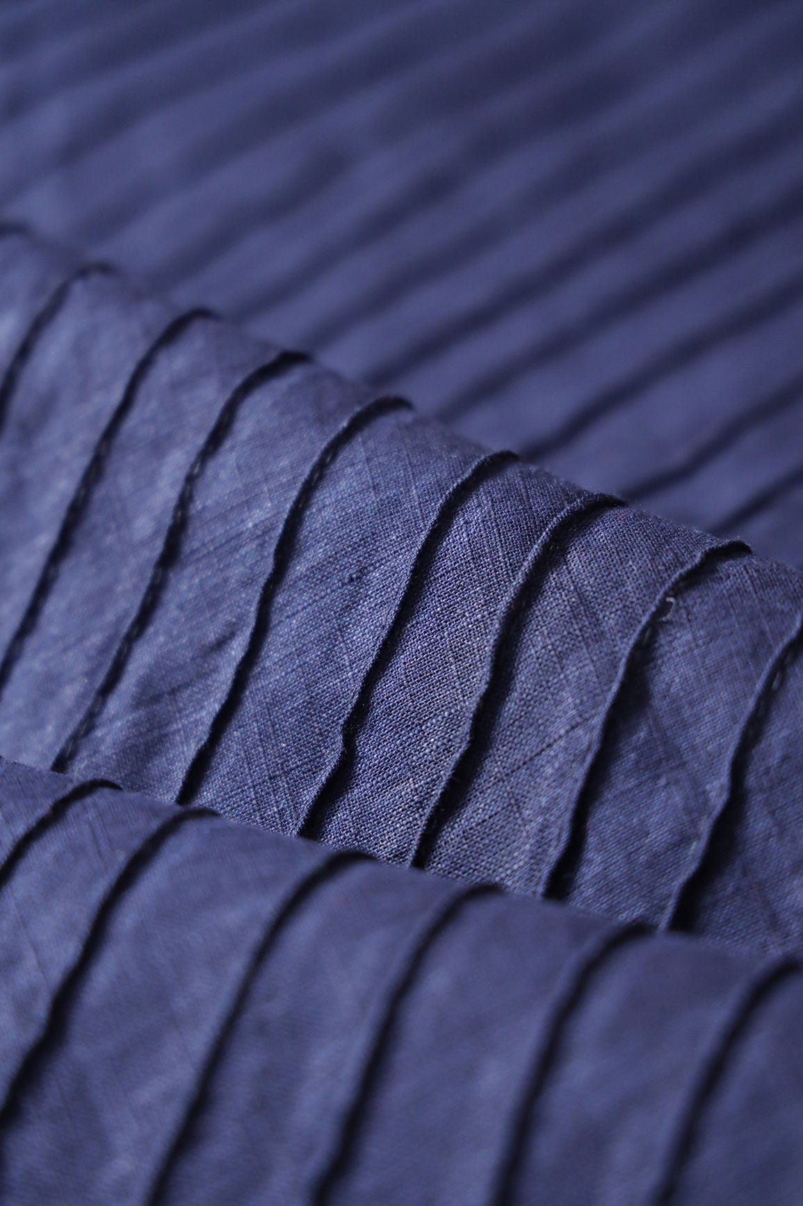 doeraa Plain Dyed Fabrics Navy Blue Stripes Pin-Tucks Plain Cotton Fabric