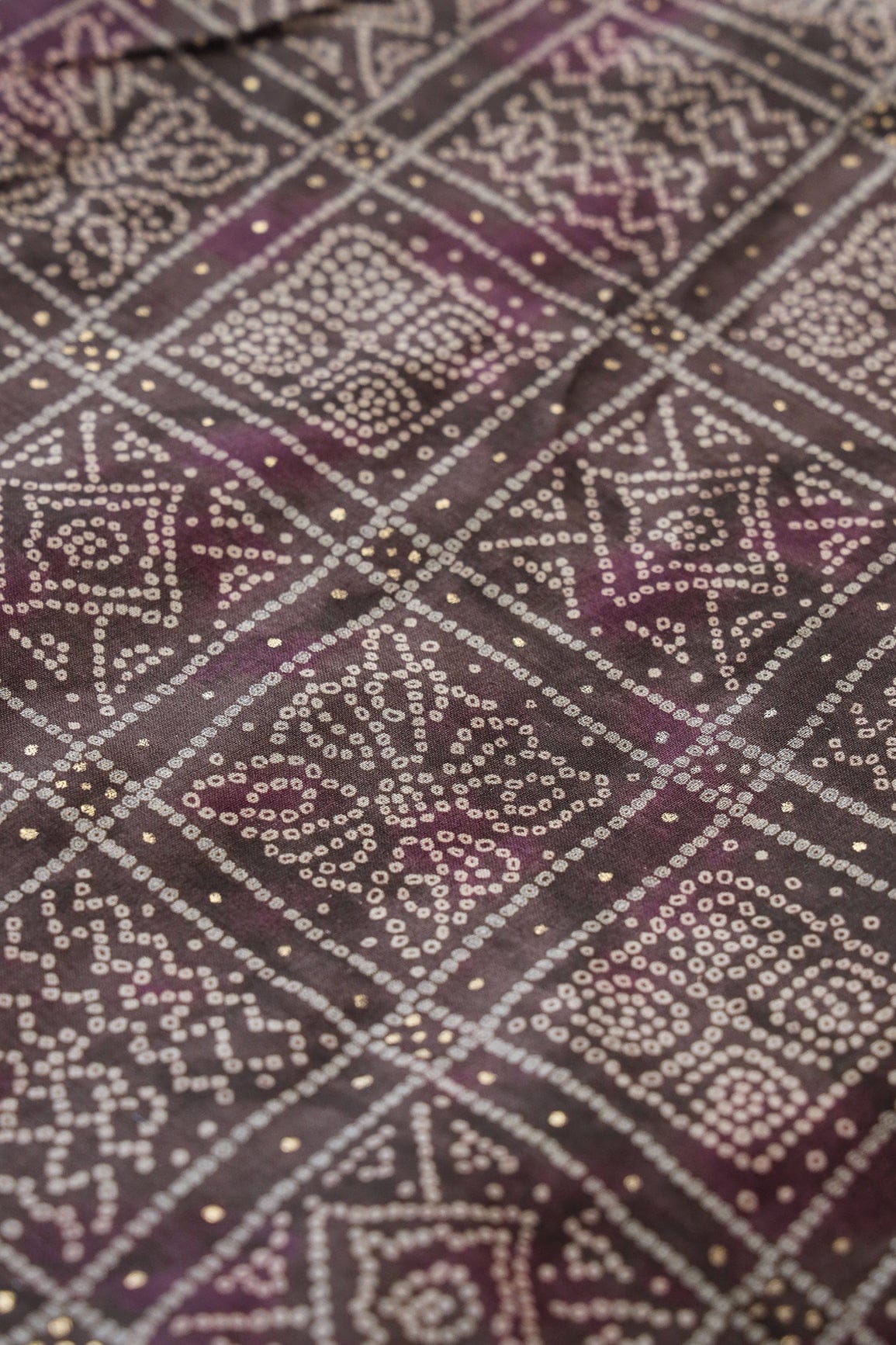 doeraa Prints Dark Brown And Beige Bandhani Pattern With Foil Print On Pure Mul Cotton Fabric